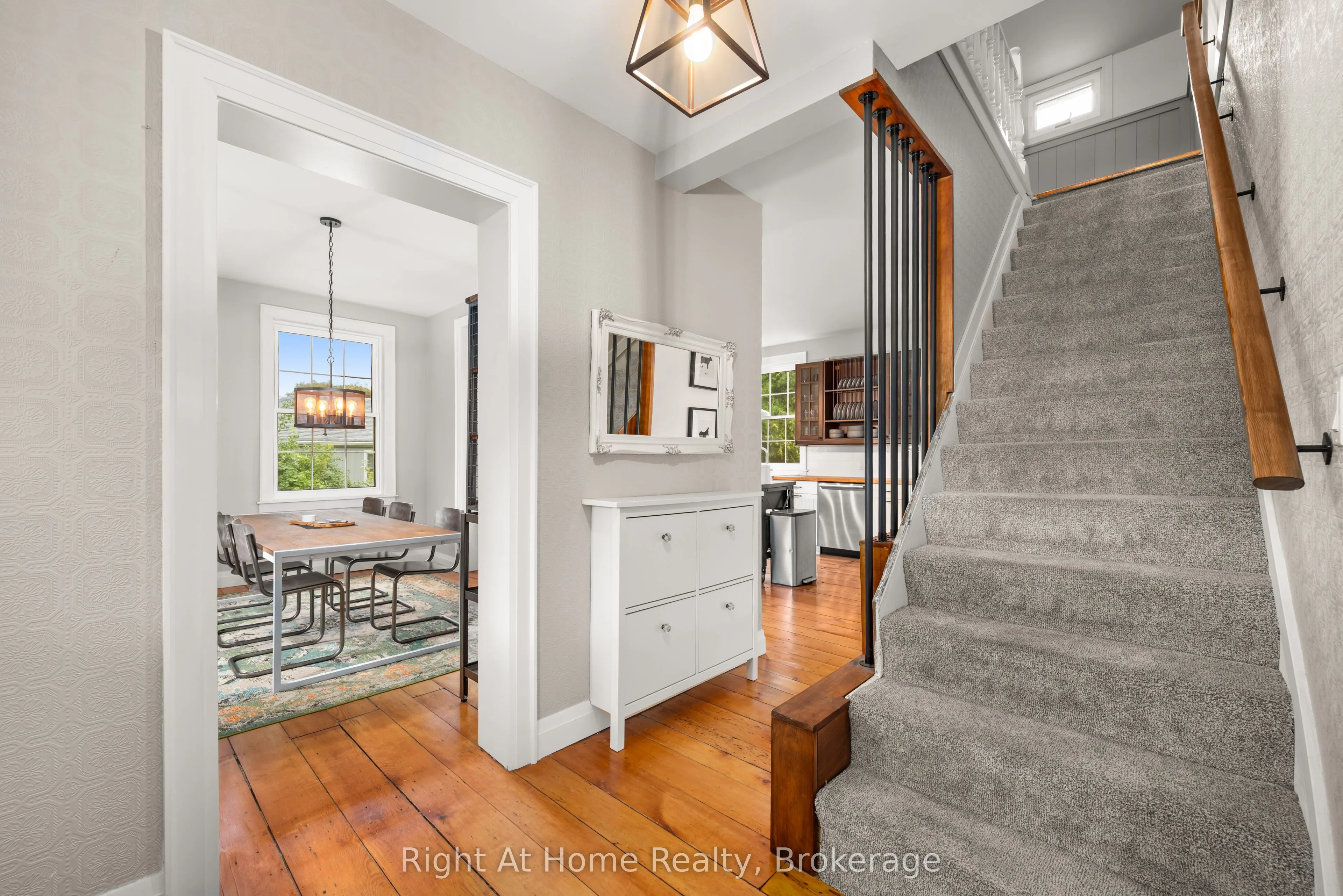 88 King Street E