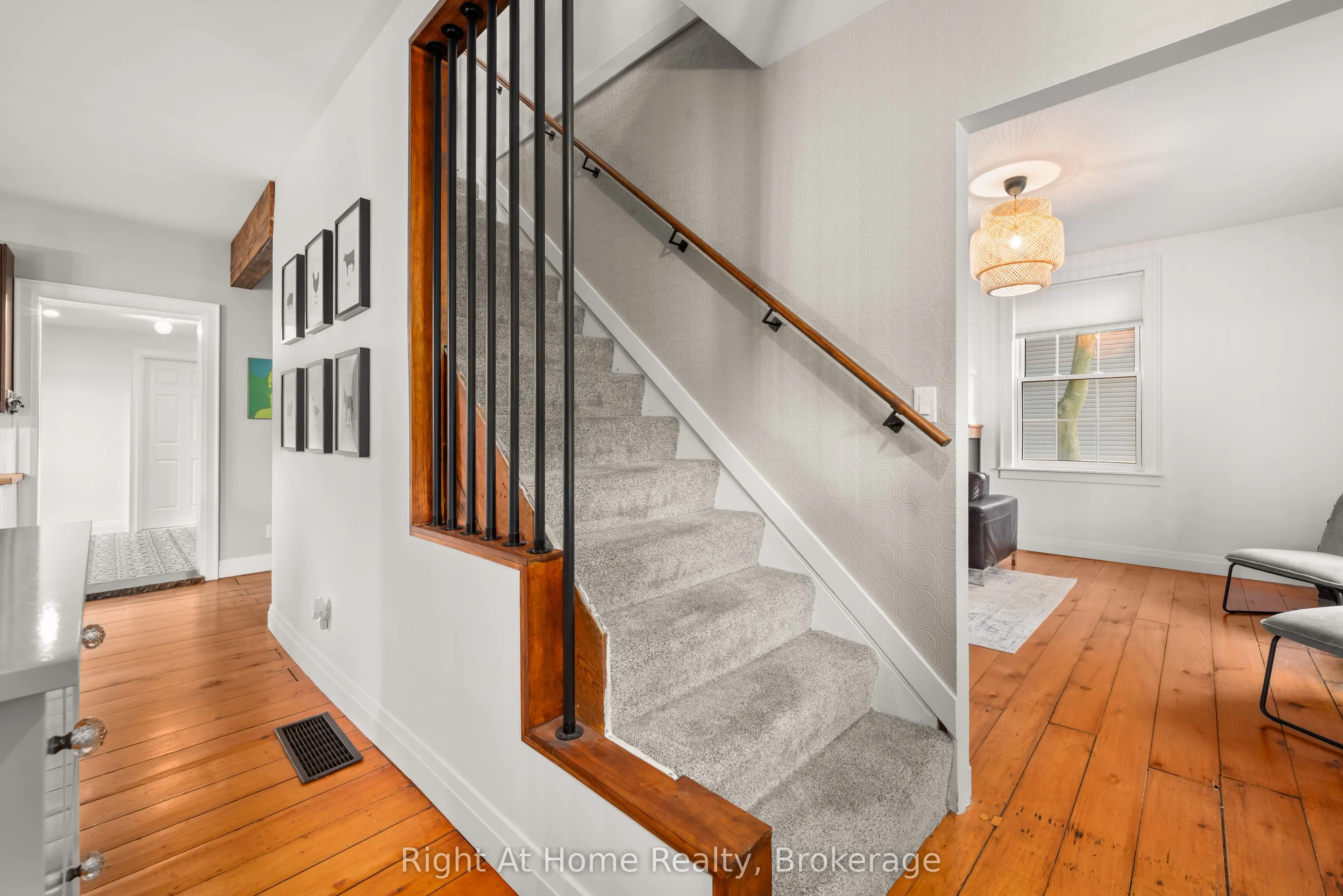 88 King Street E