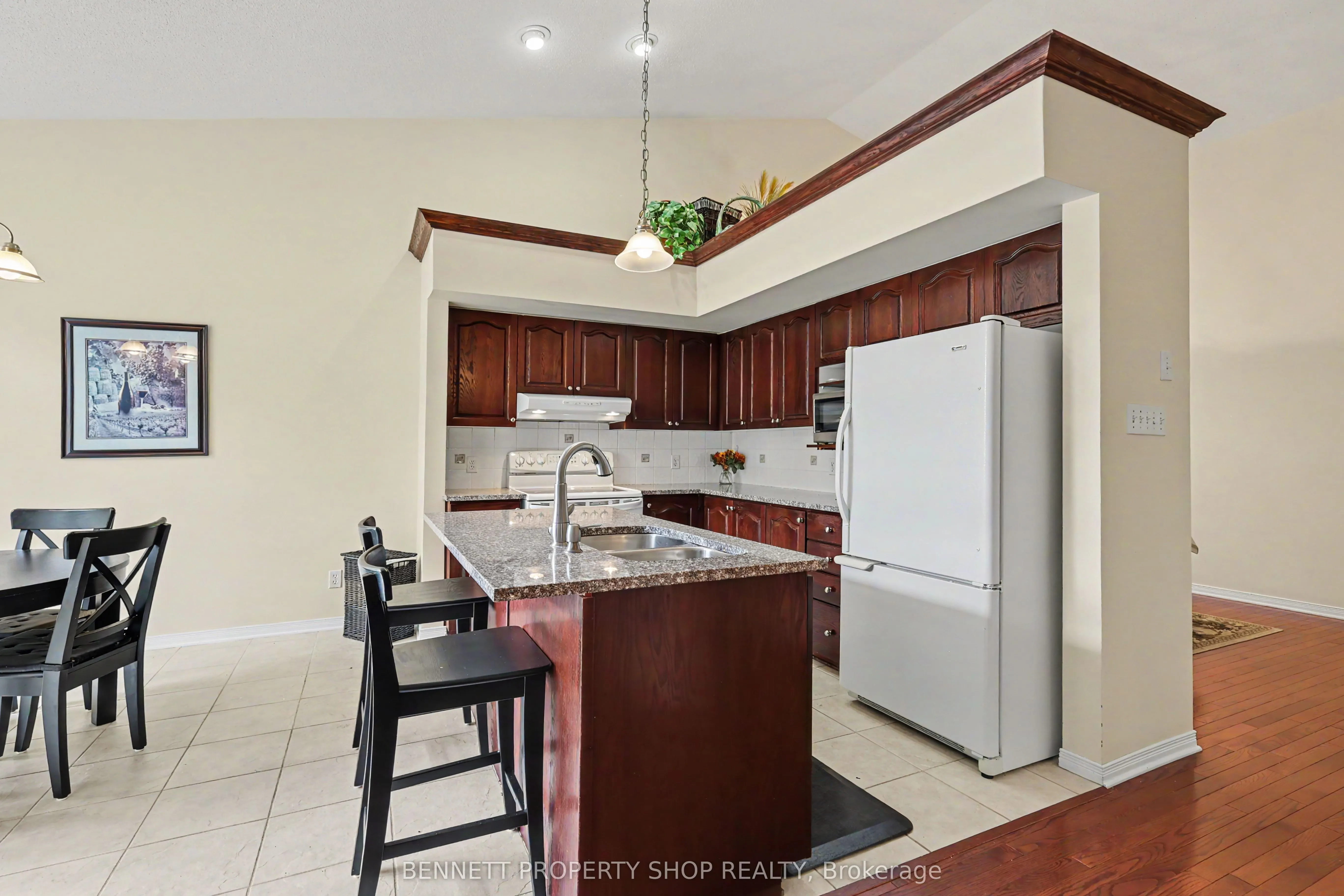 4 Burnstead Crescent