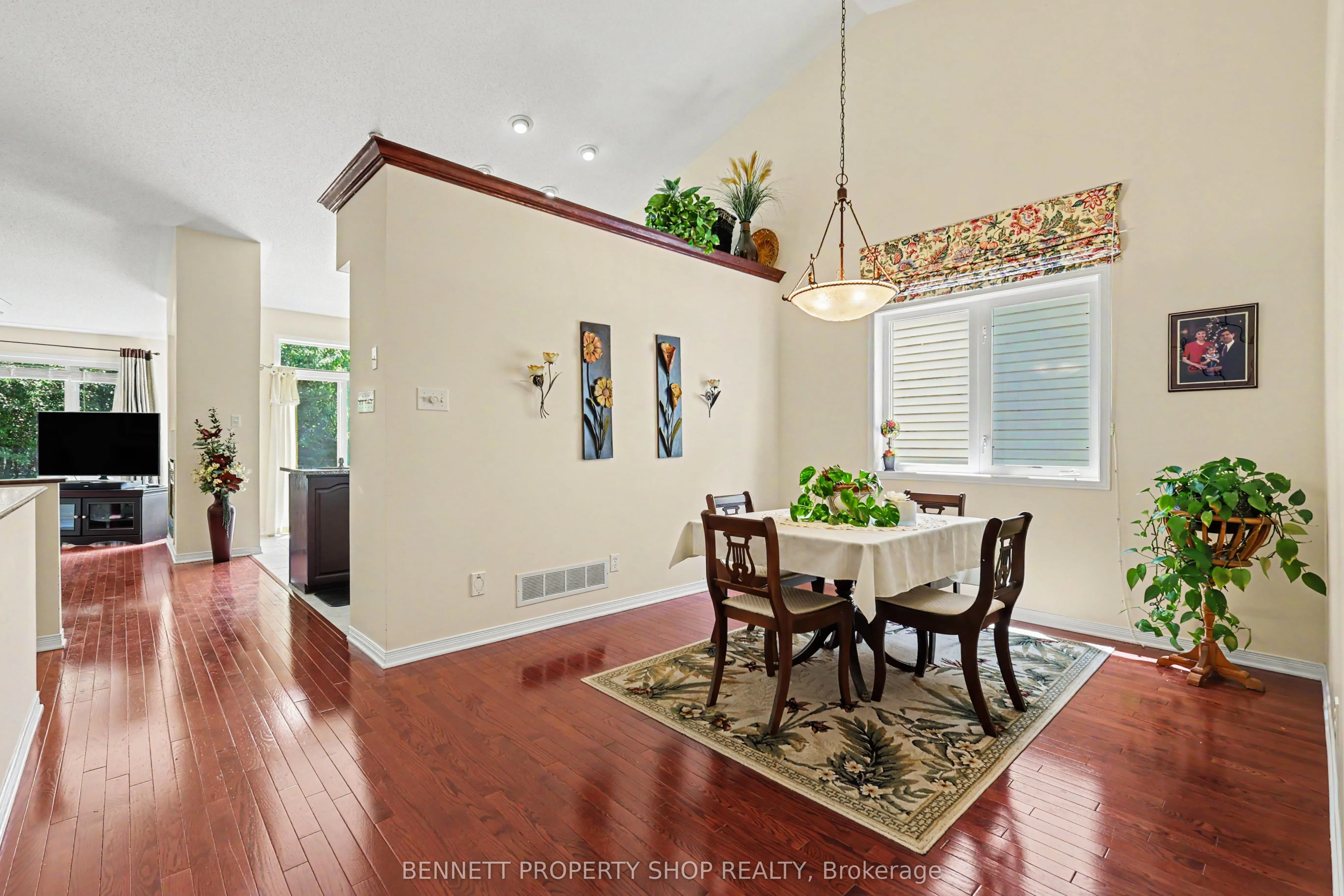 4 Burnstead Crescent