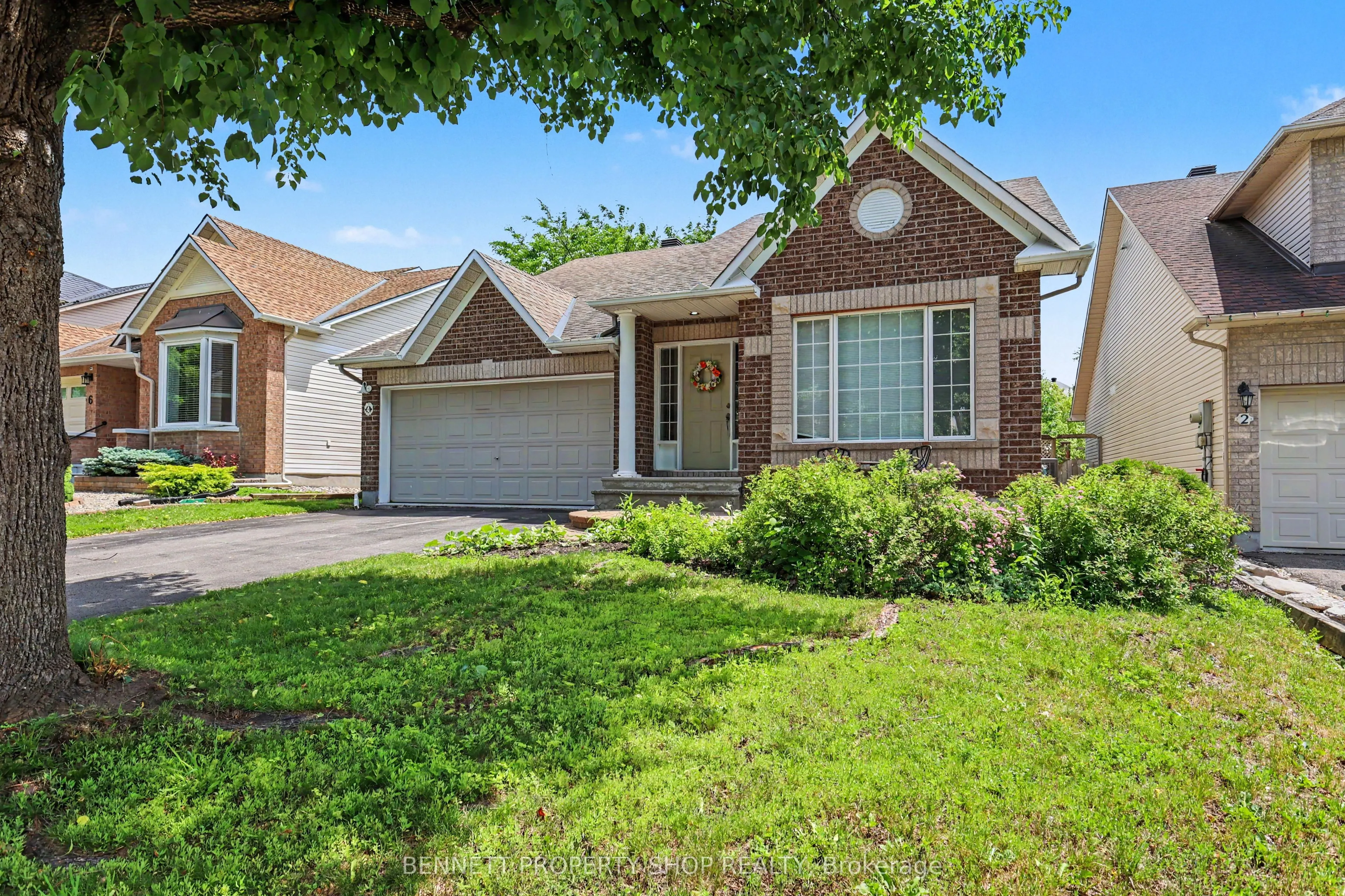 4 Burnstead Crescent