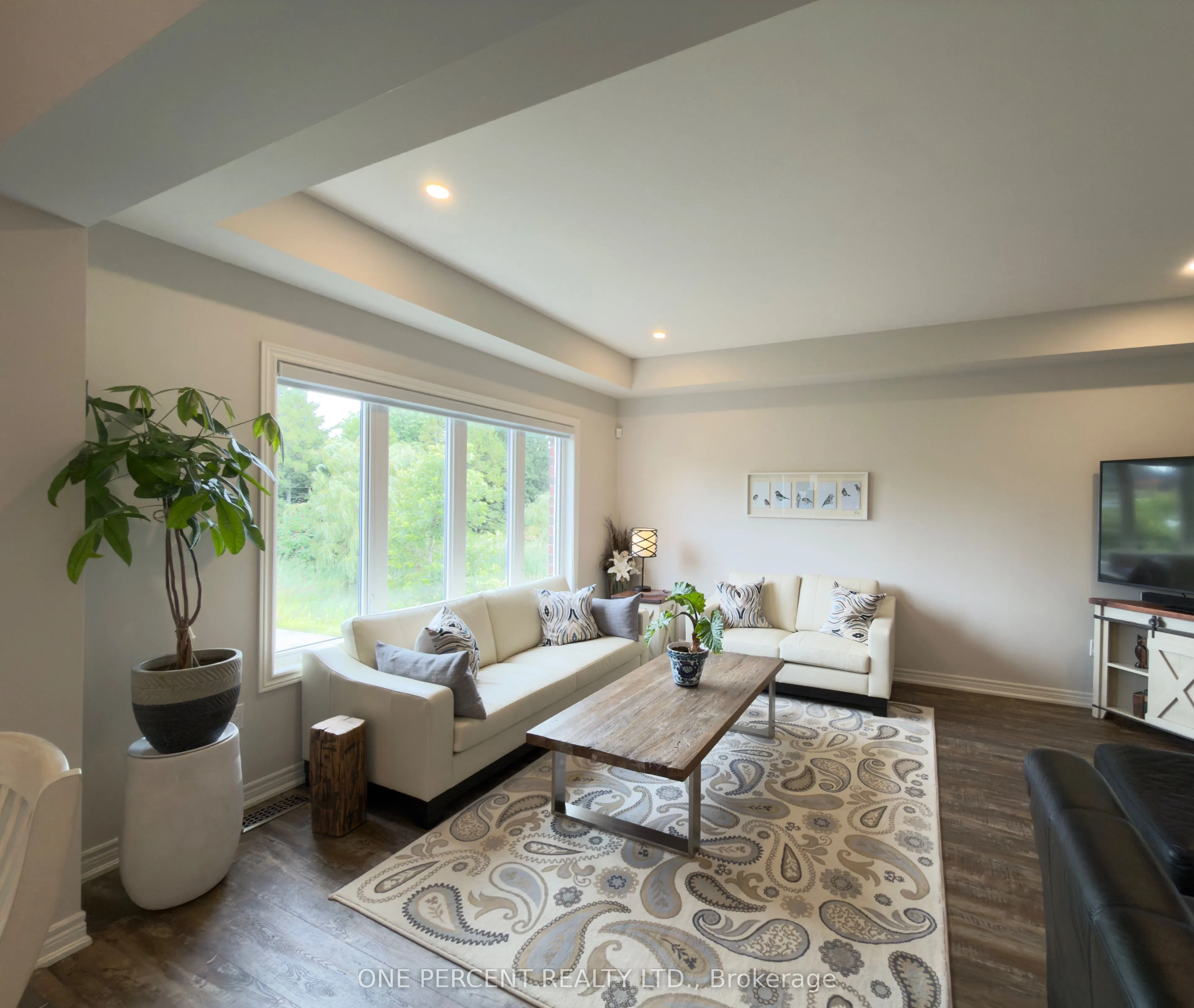 3606 Carolinia Court