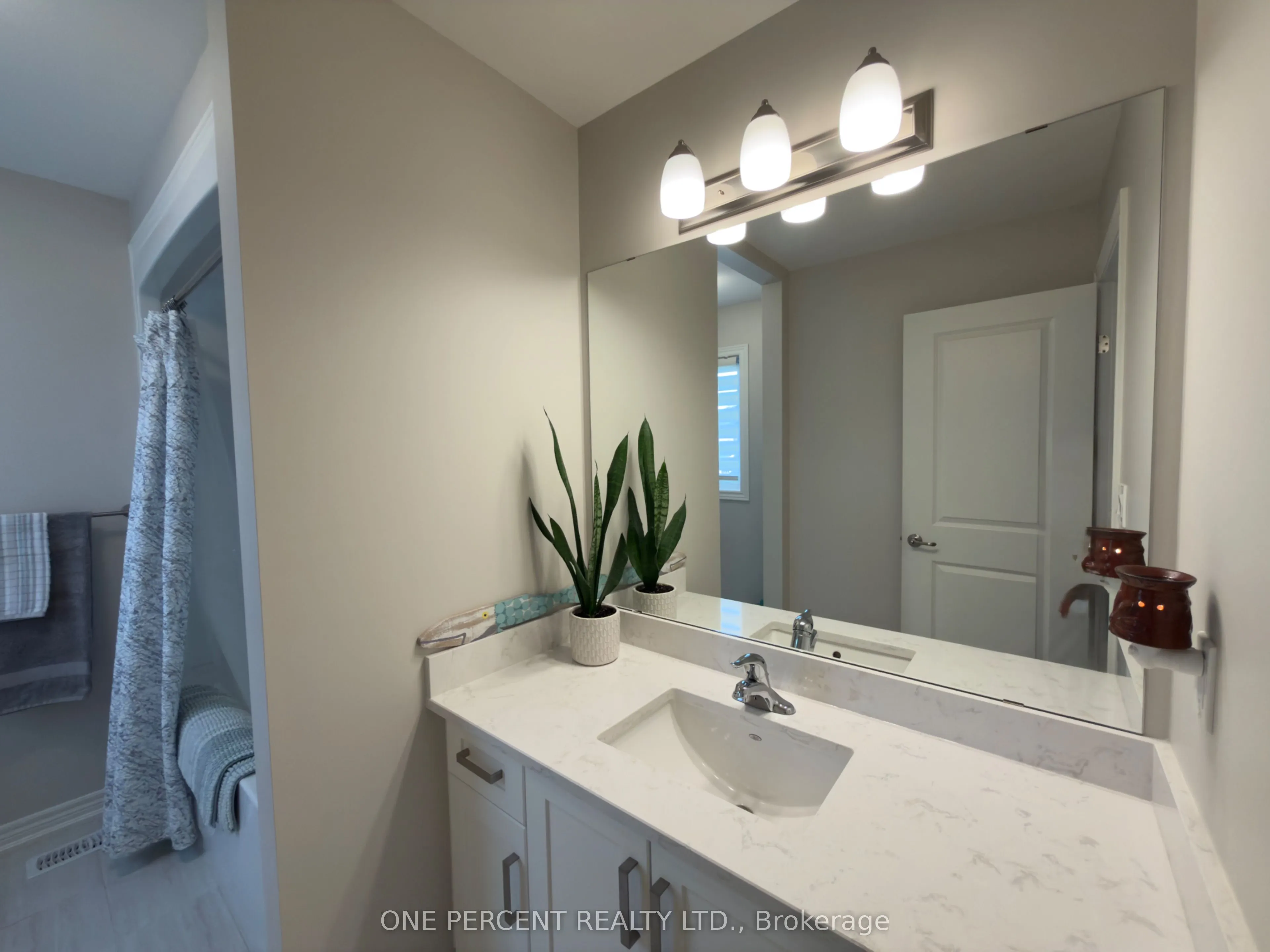 3606 Carolinia Court