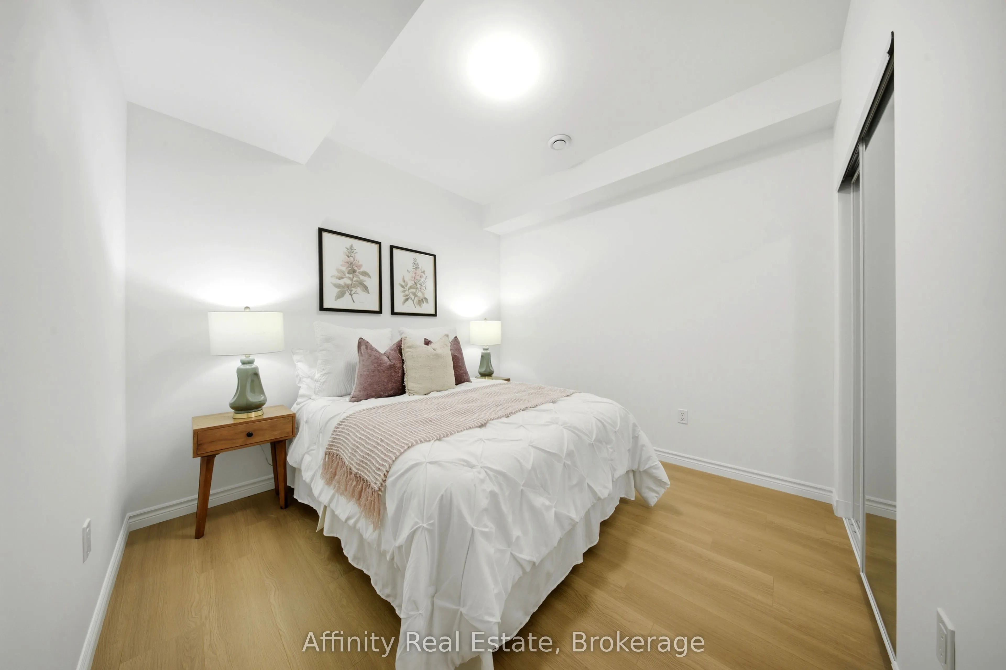 2 Slessor Boulevard #12