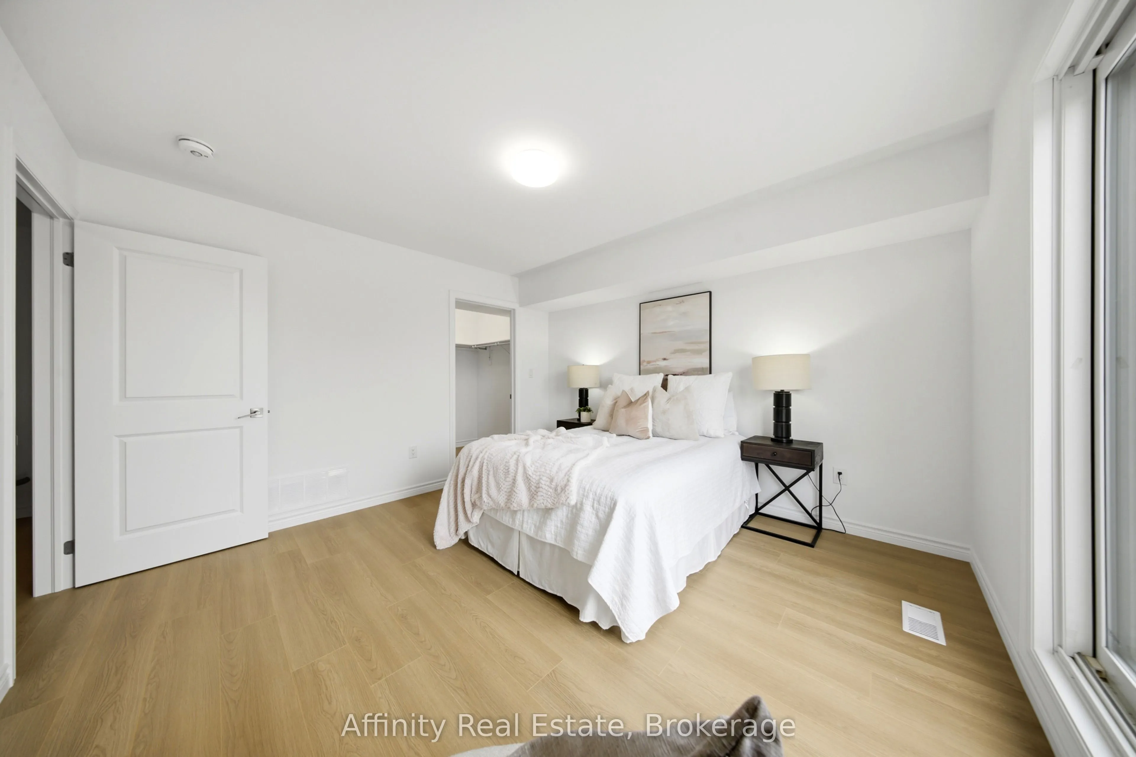 2 Slessor Boulevard #12