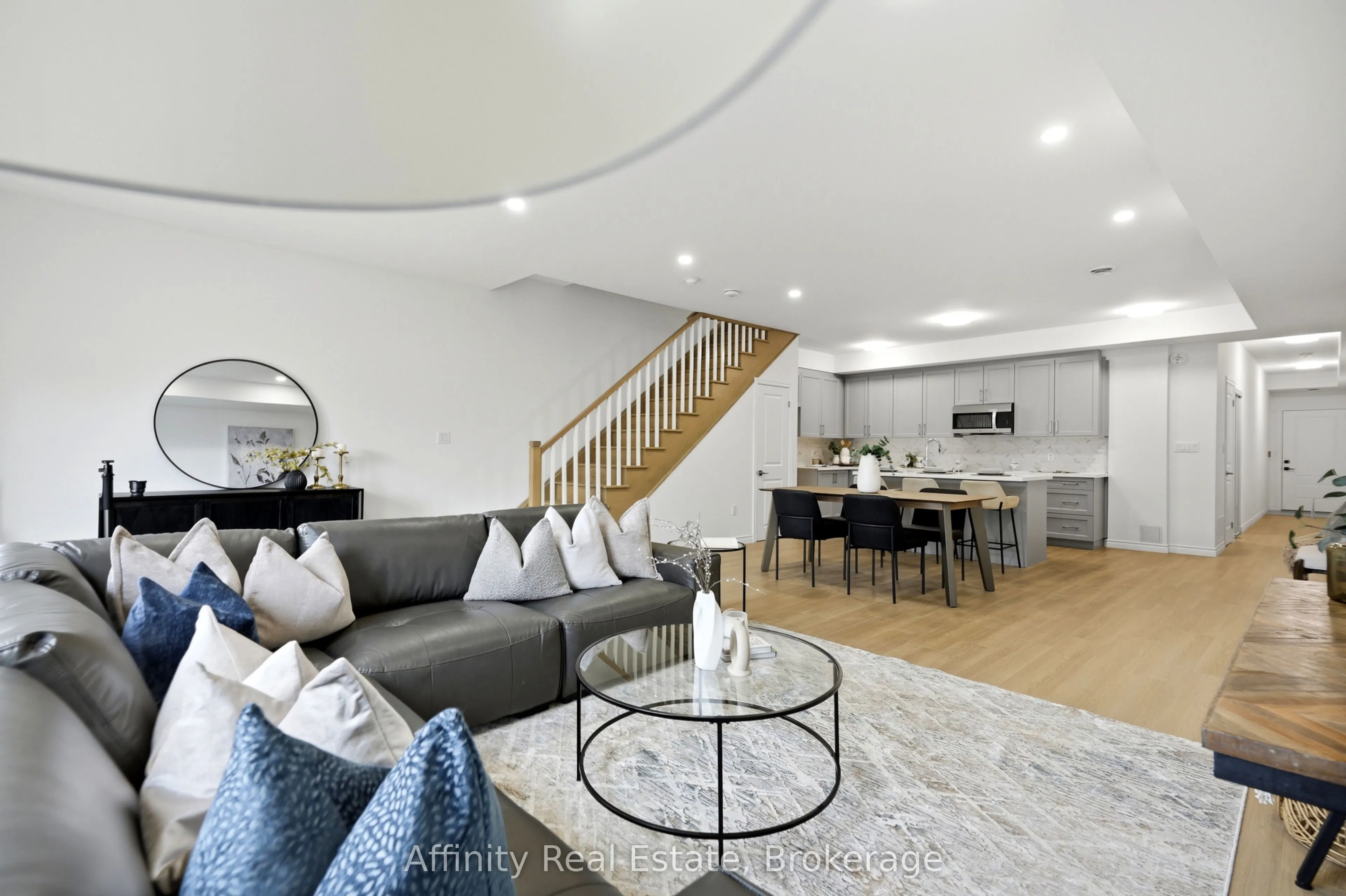 2 Slessor Boulevard #12