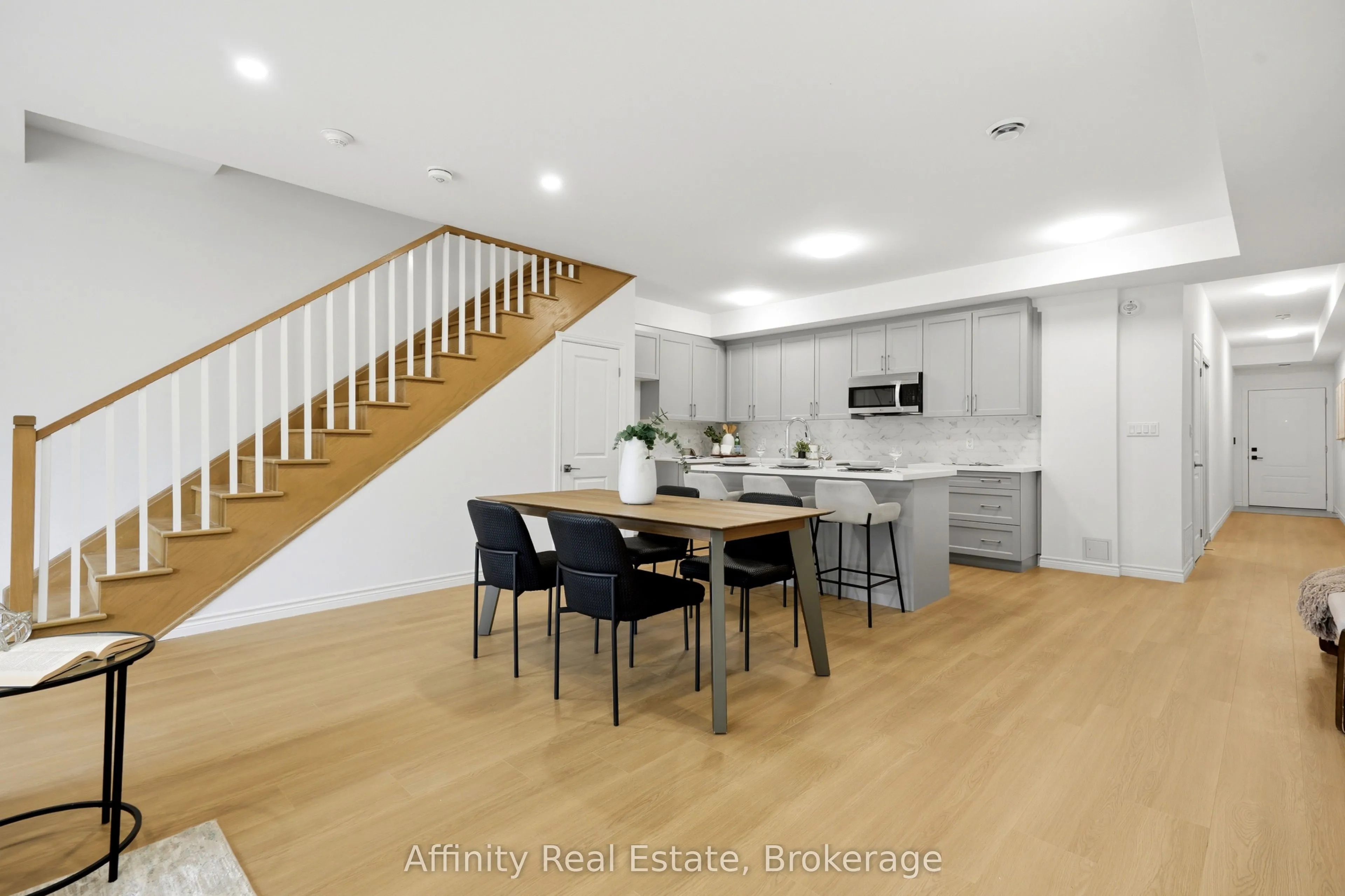 2 Slessor Boulevard #12