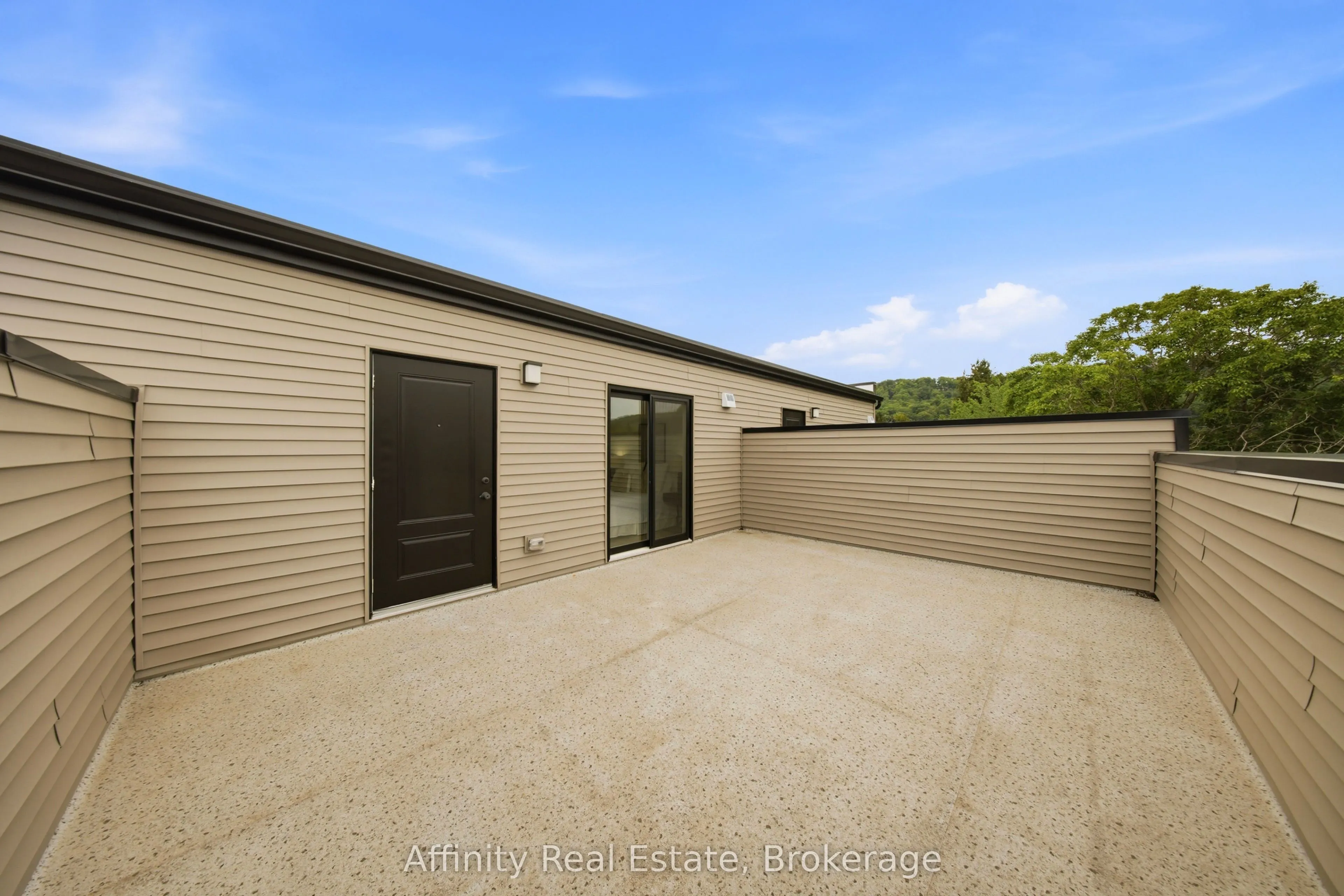 2 Slessor Boulevard #12