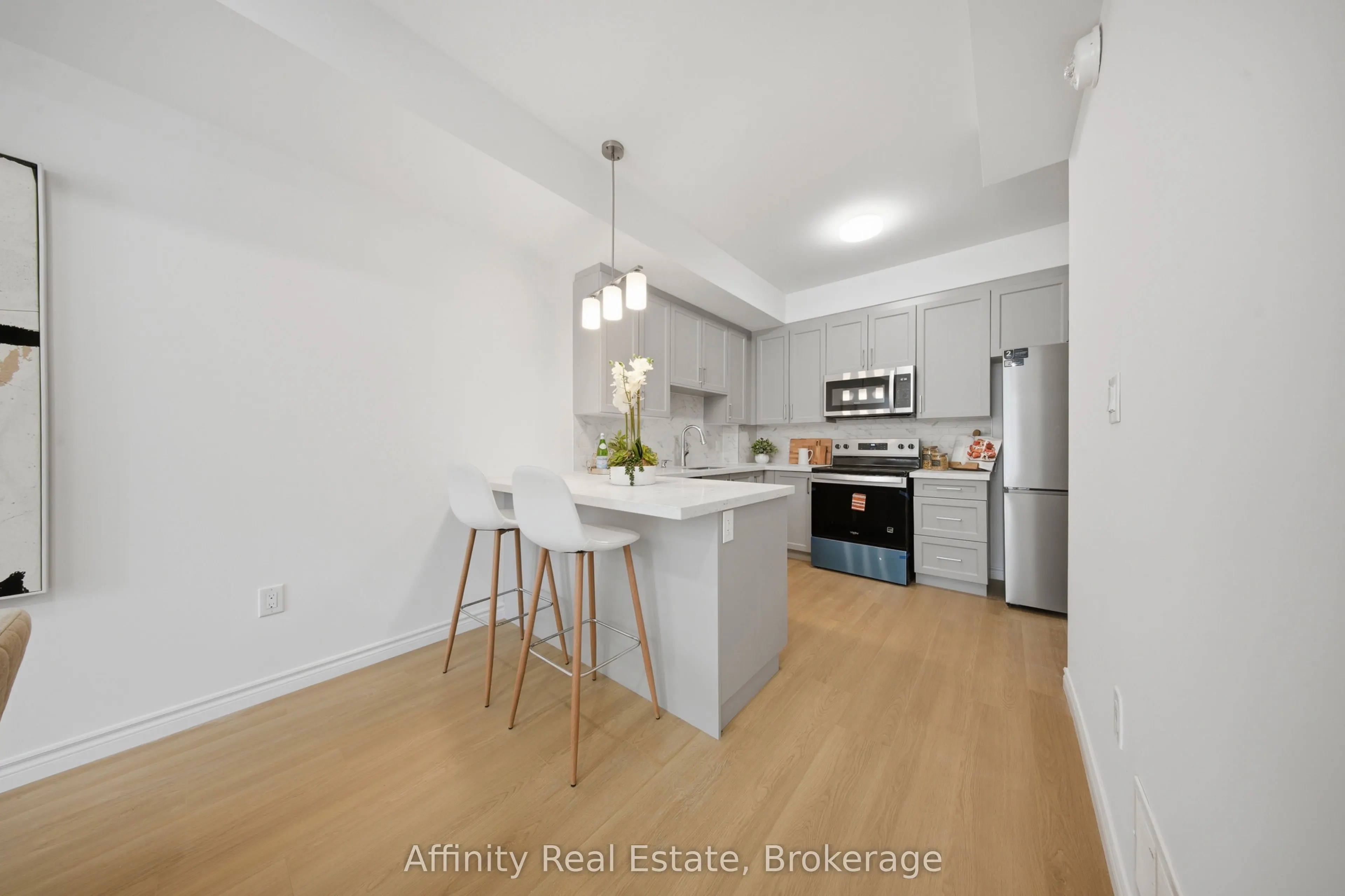 2 Slessor Boulevard #10