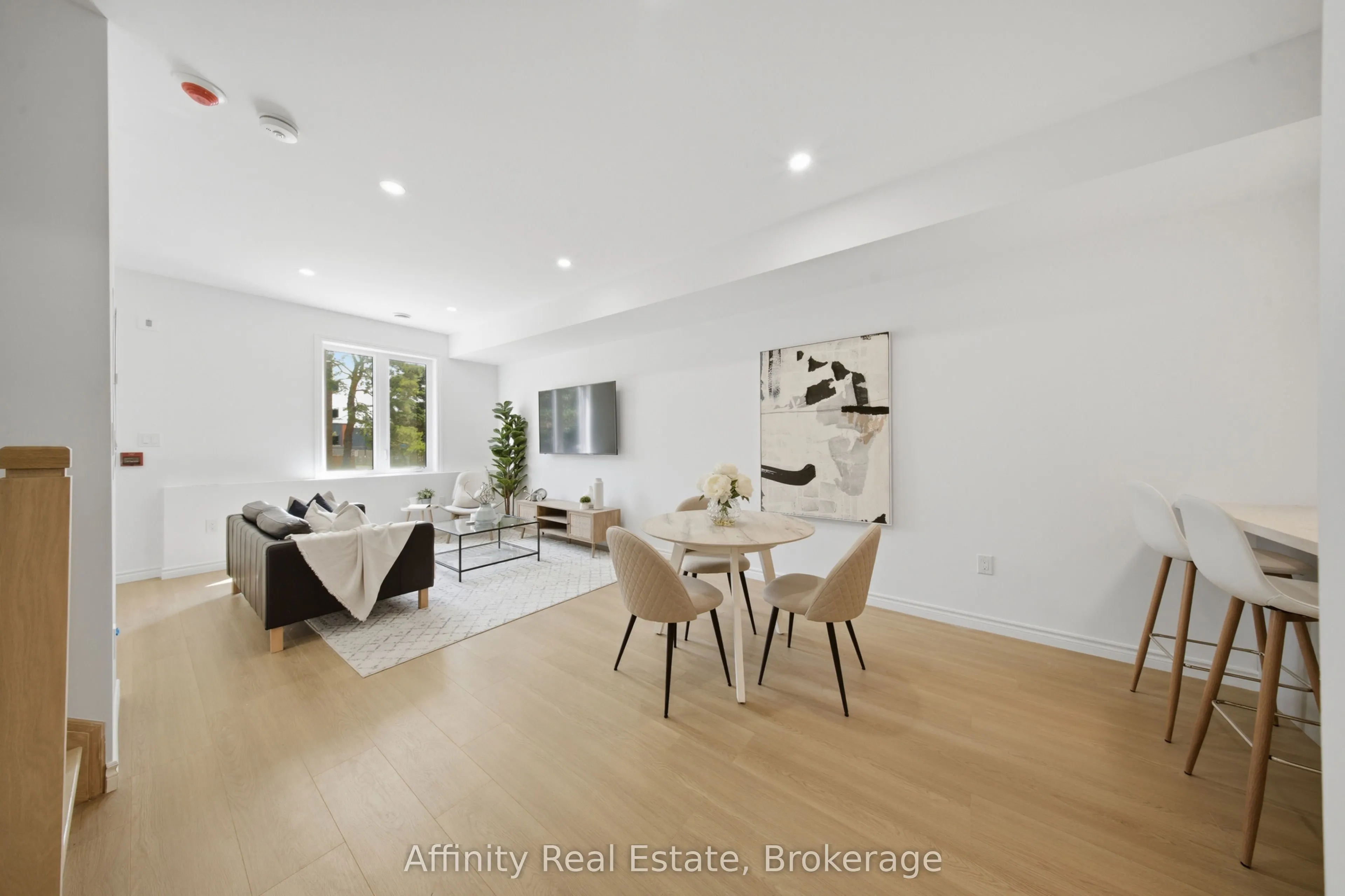 2 Slessor Boulevard #10