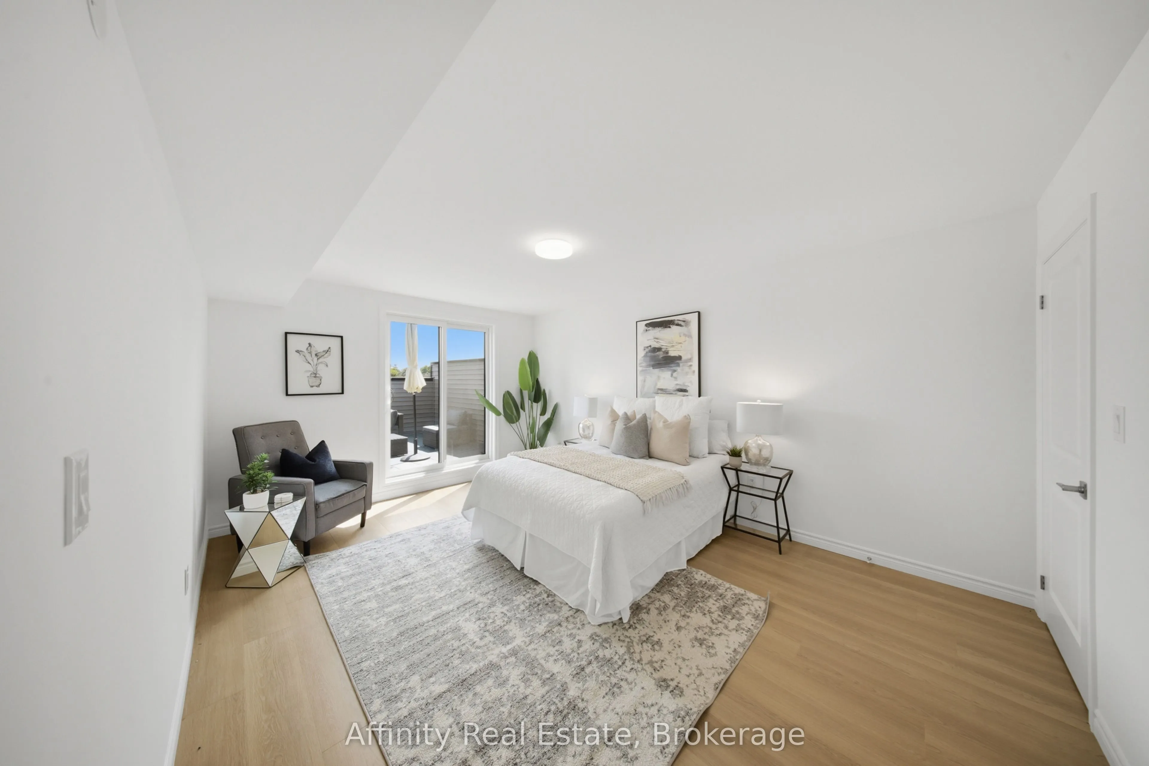 2 Slessor Boulevard #10