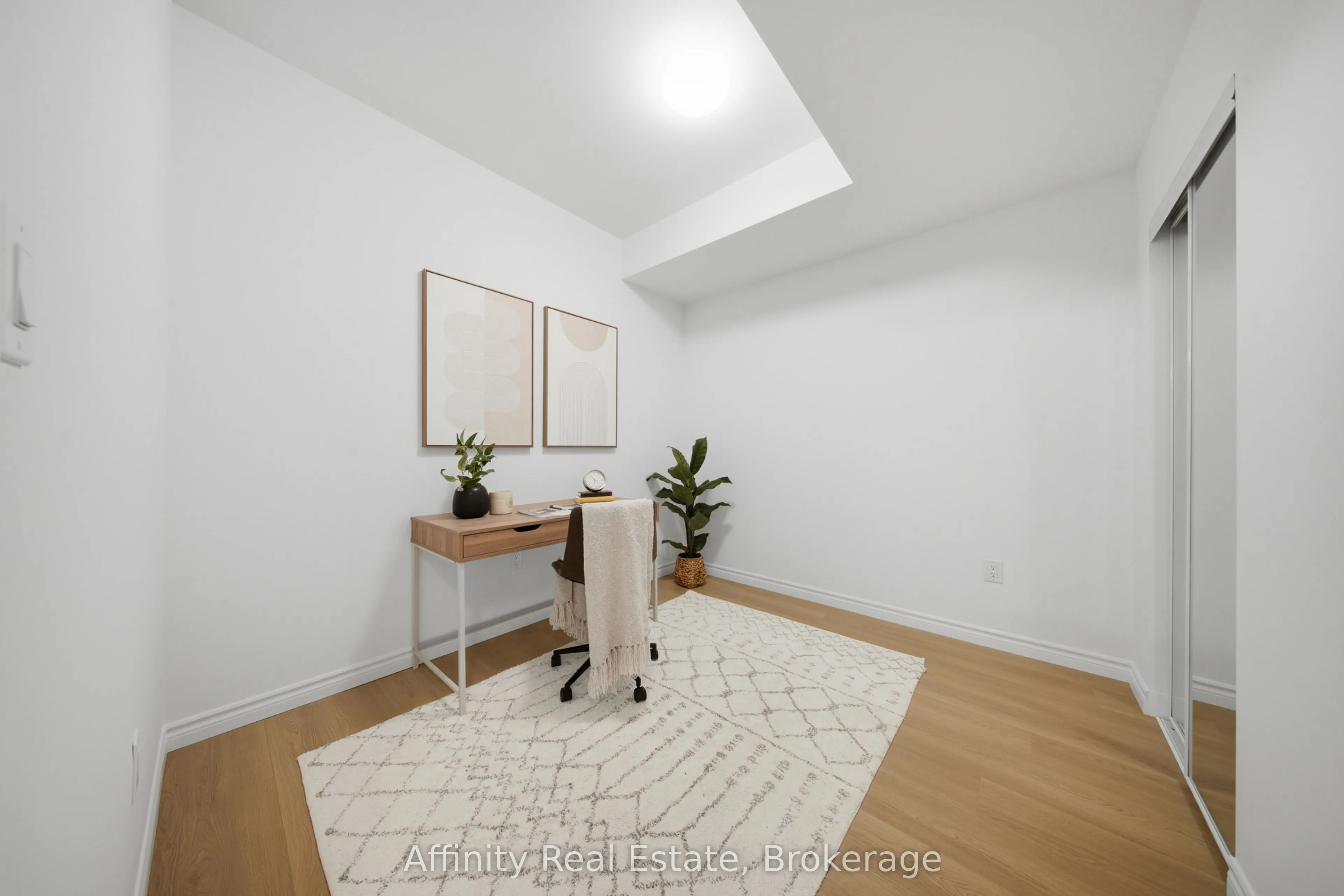 2 Slessor Boulevard #10