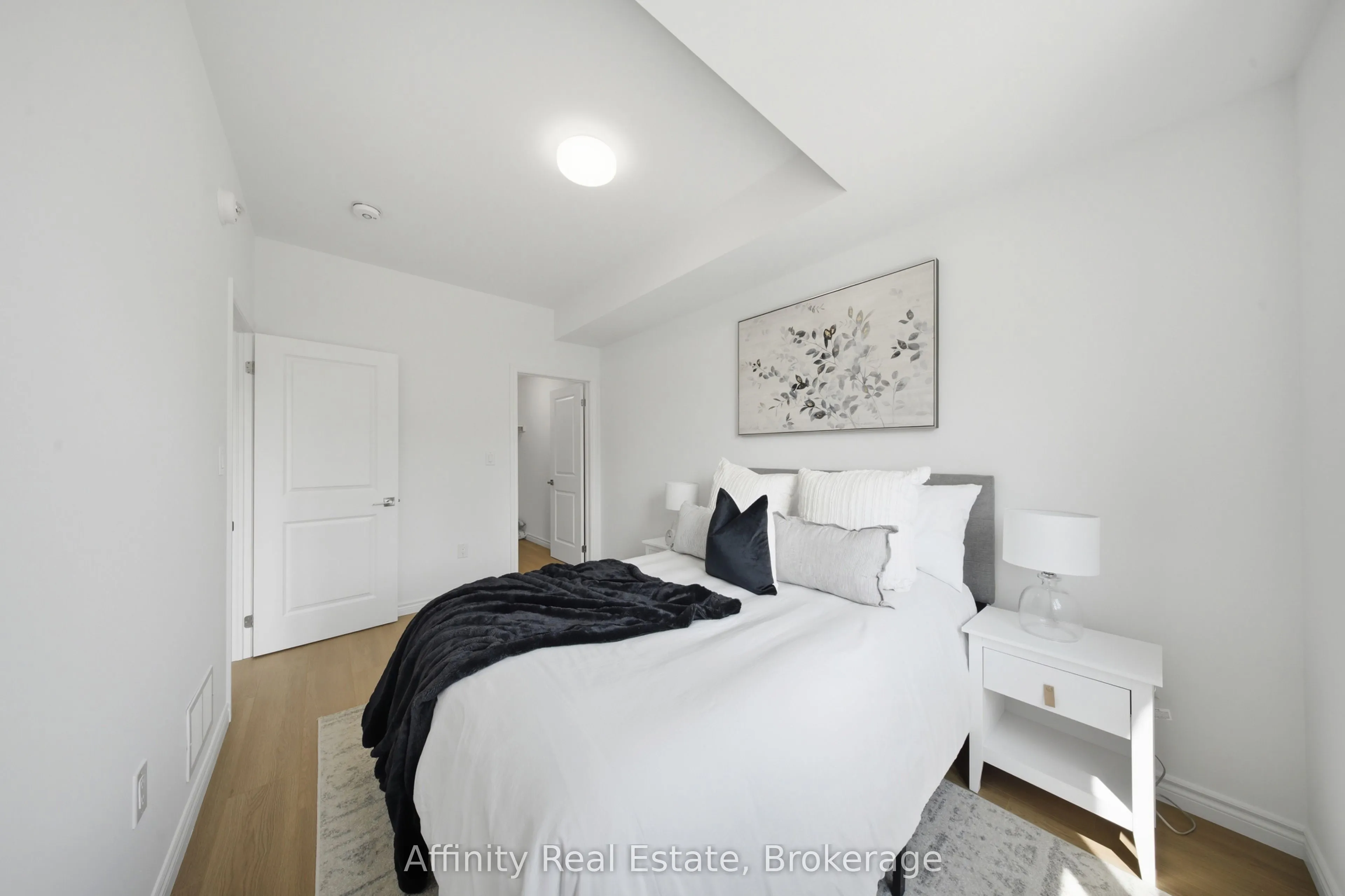 2 Slessor Boulevard #10