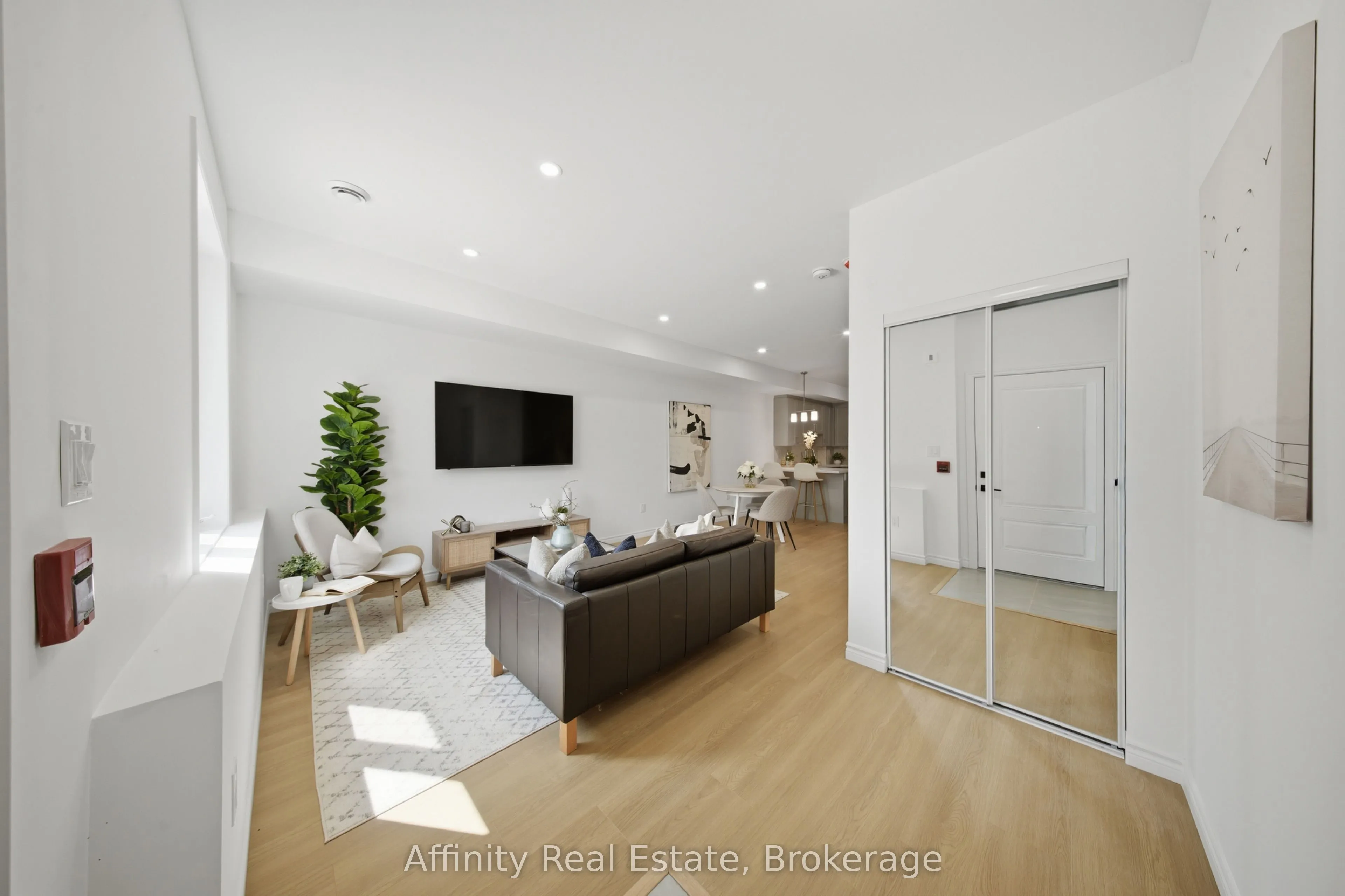 2 Slessor Boulevard #10