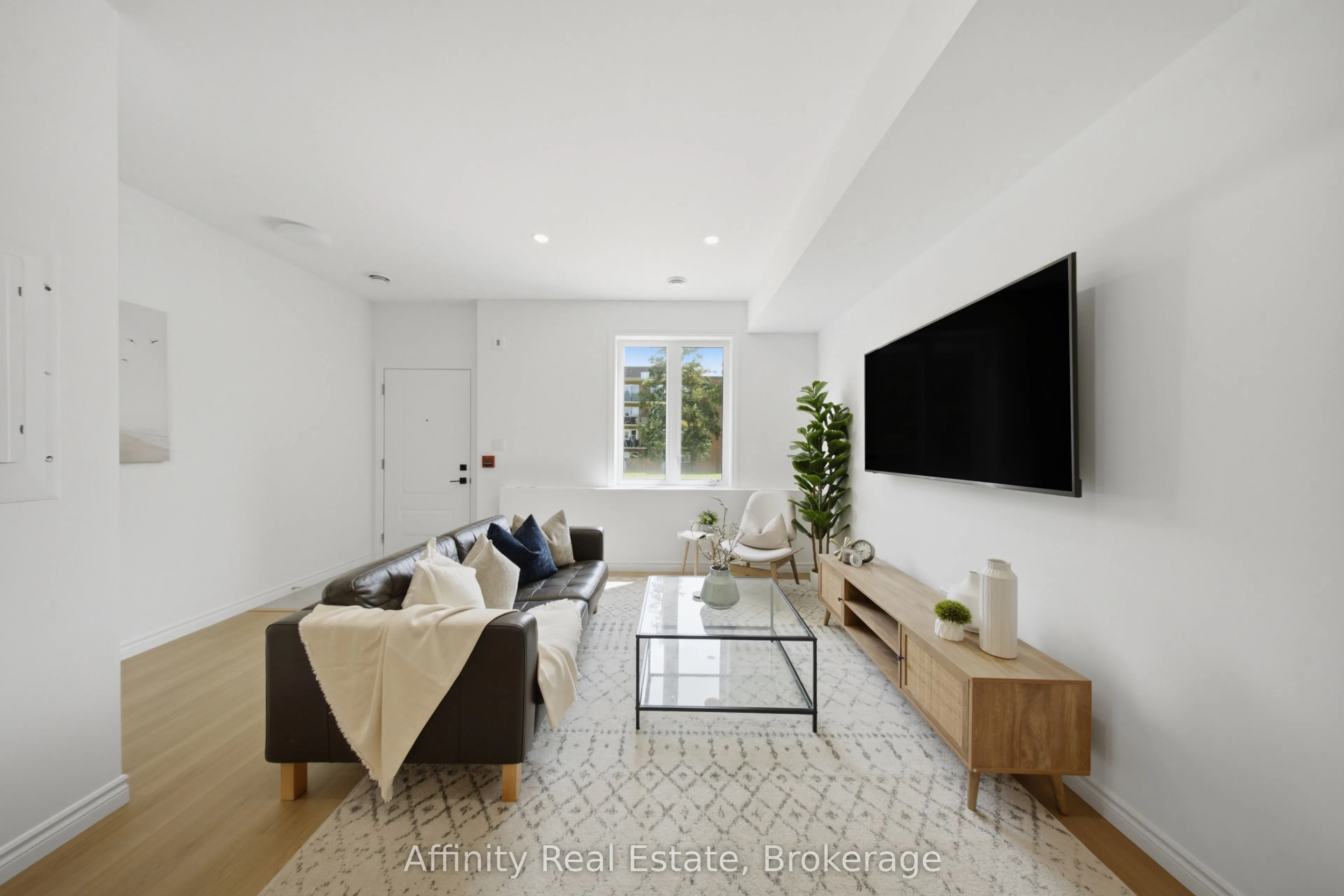2 Slessor Boulevard #10