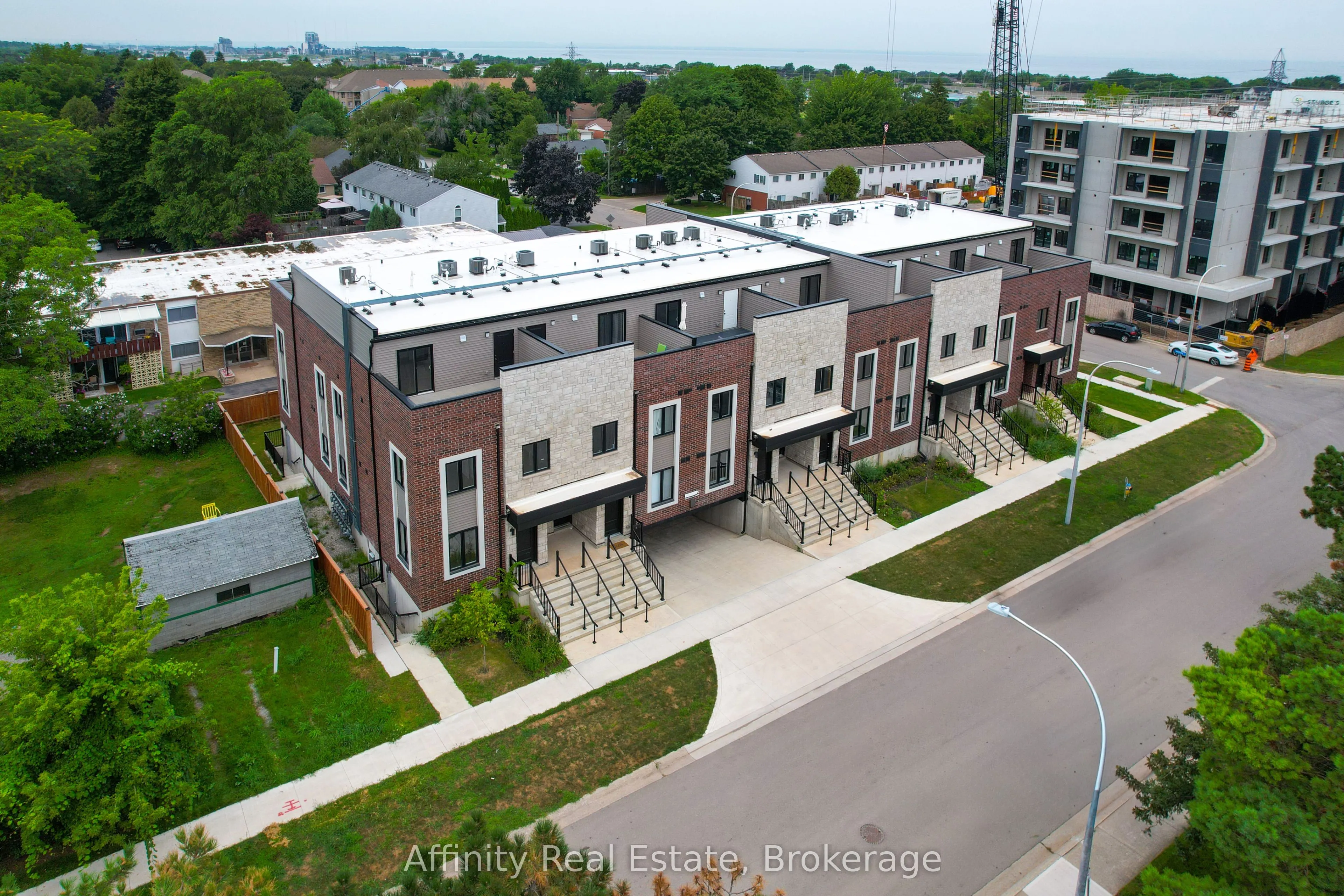 2 Slessor Boulevard #10