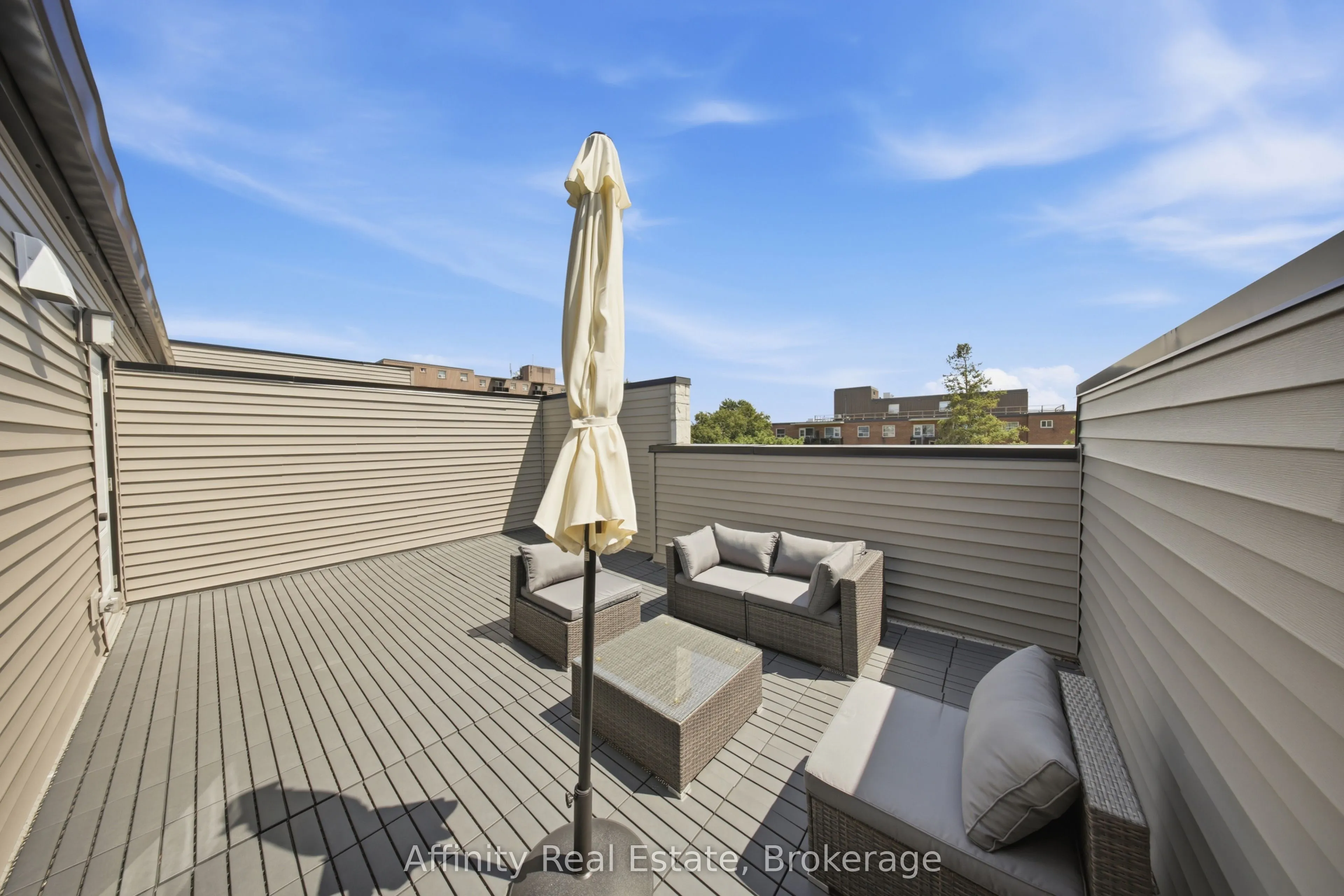 2 Slessor Boulevard #10