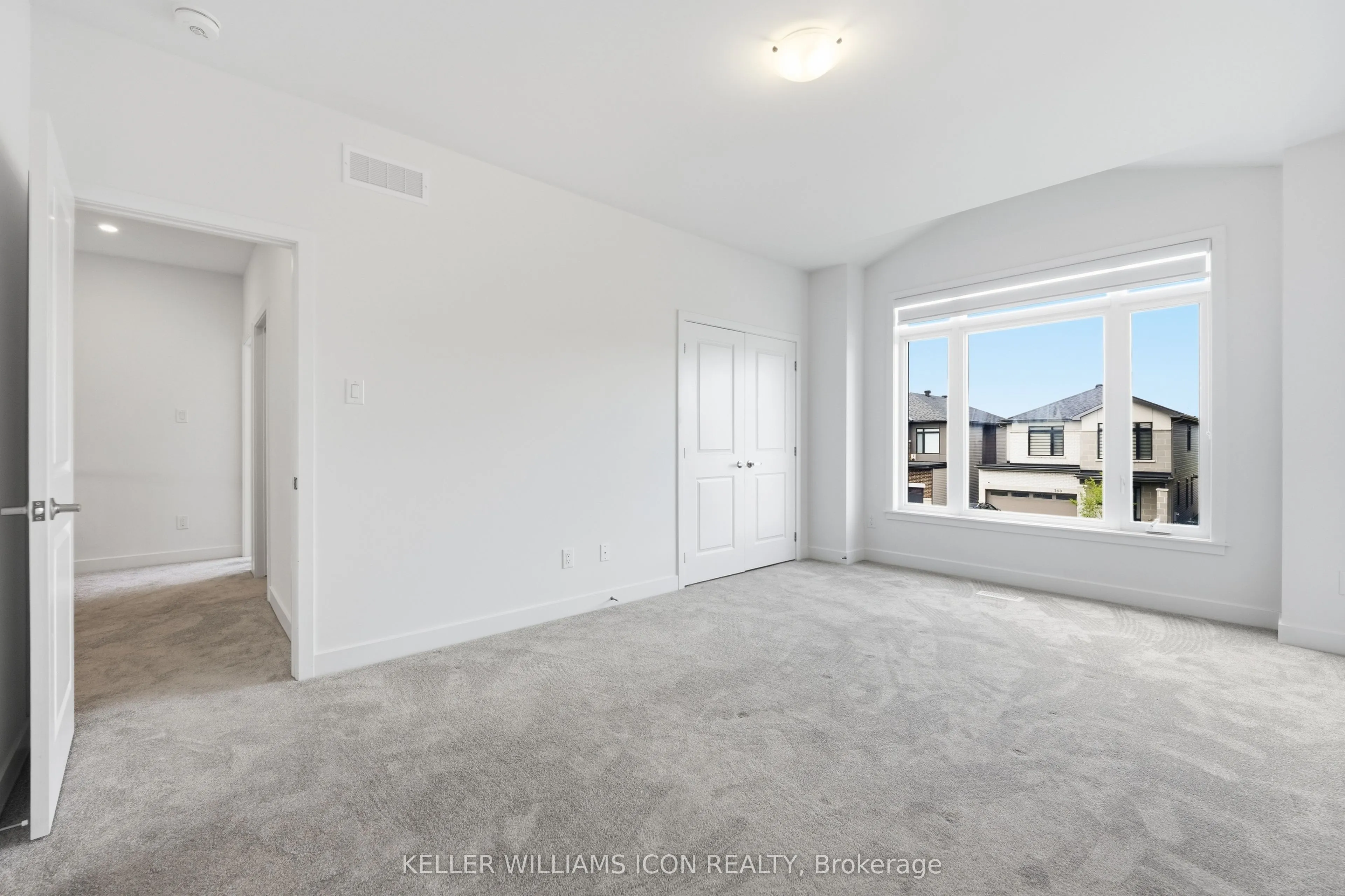 702 Rosales Ridge