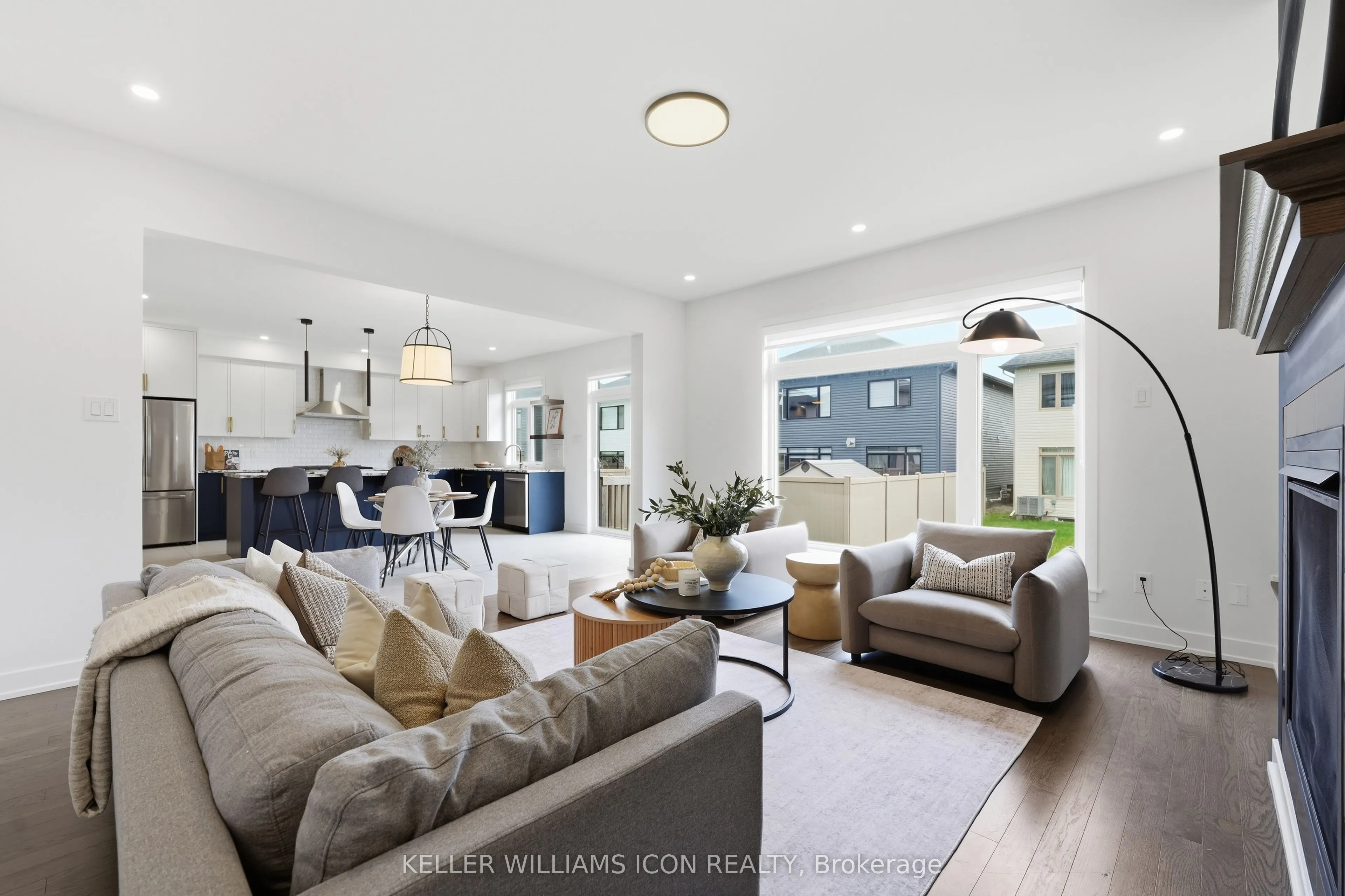 702 Rosales Ridge