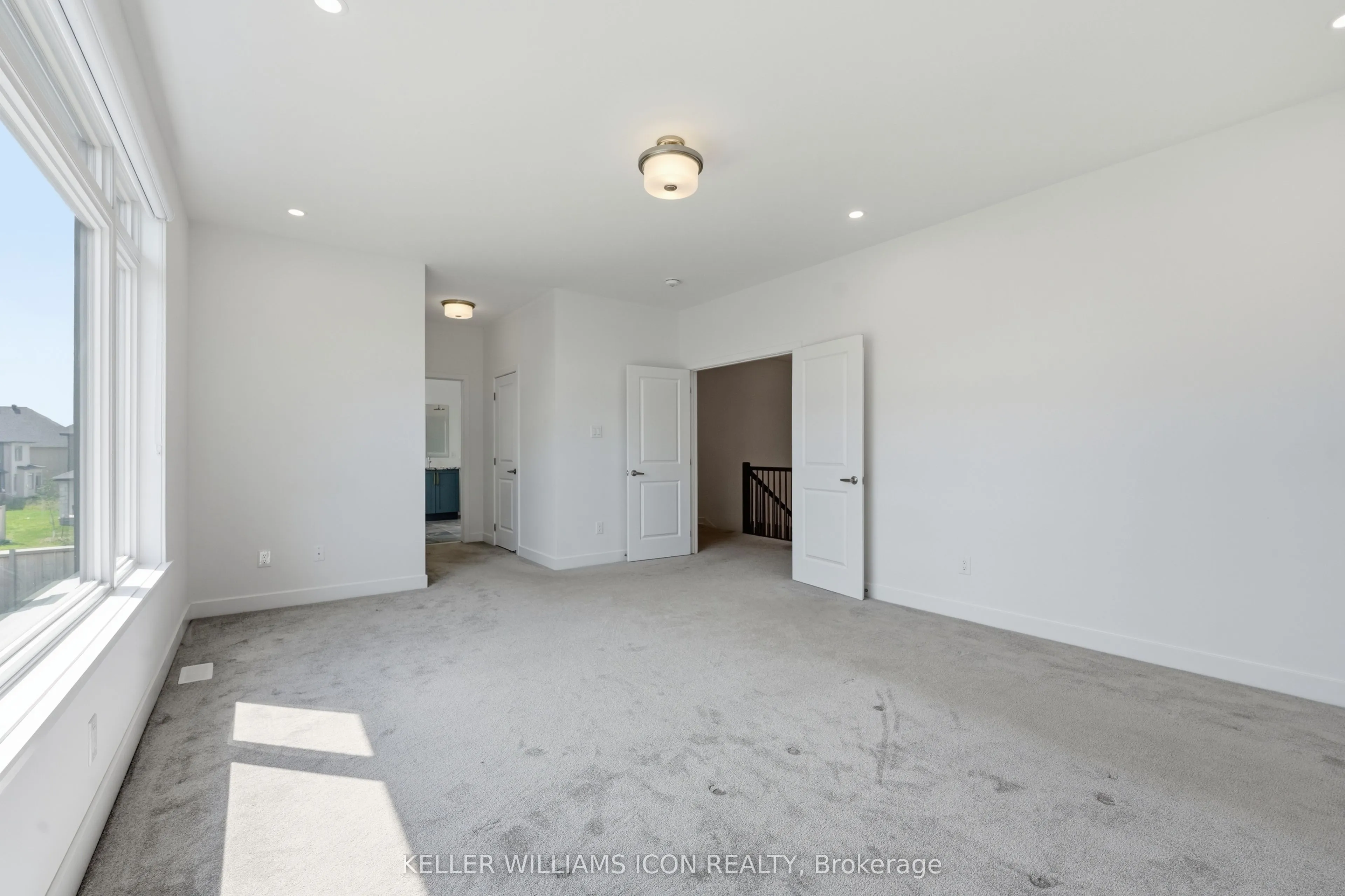 702 Rosales Ridge