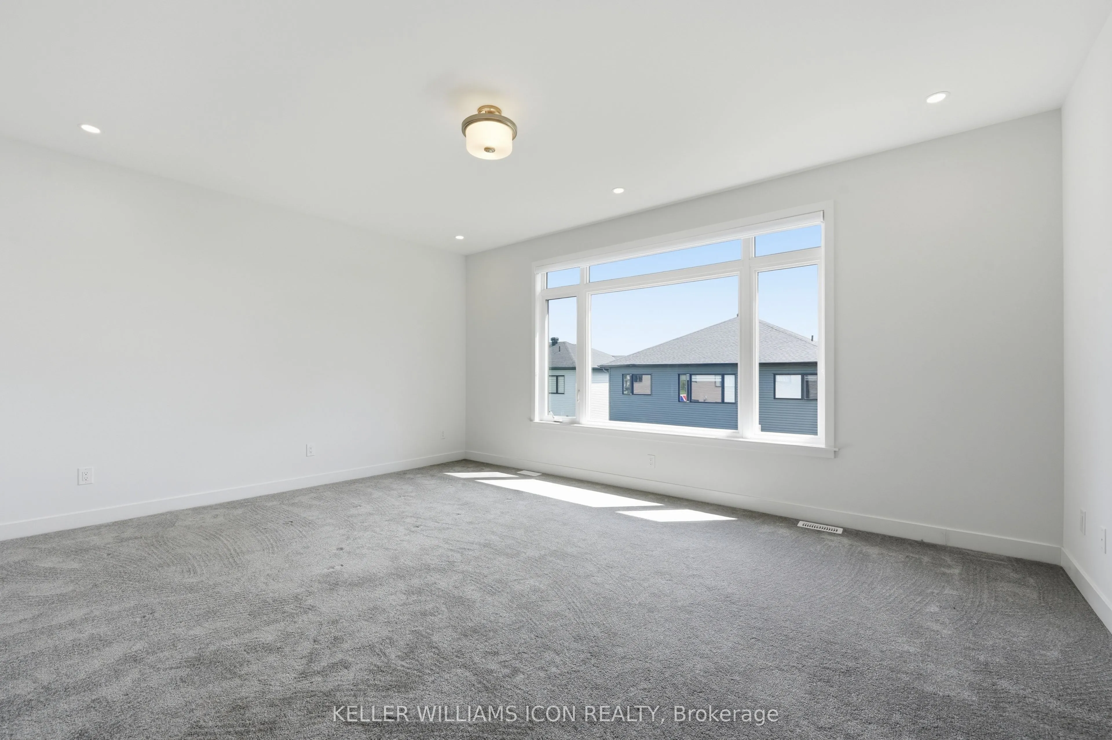 702 Rosales Ridge