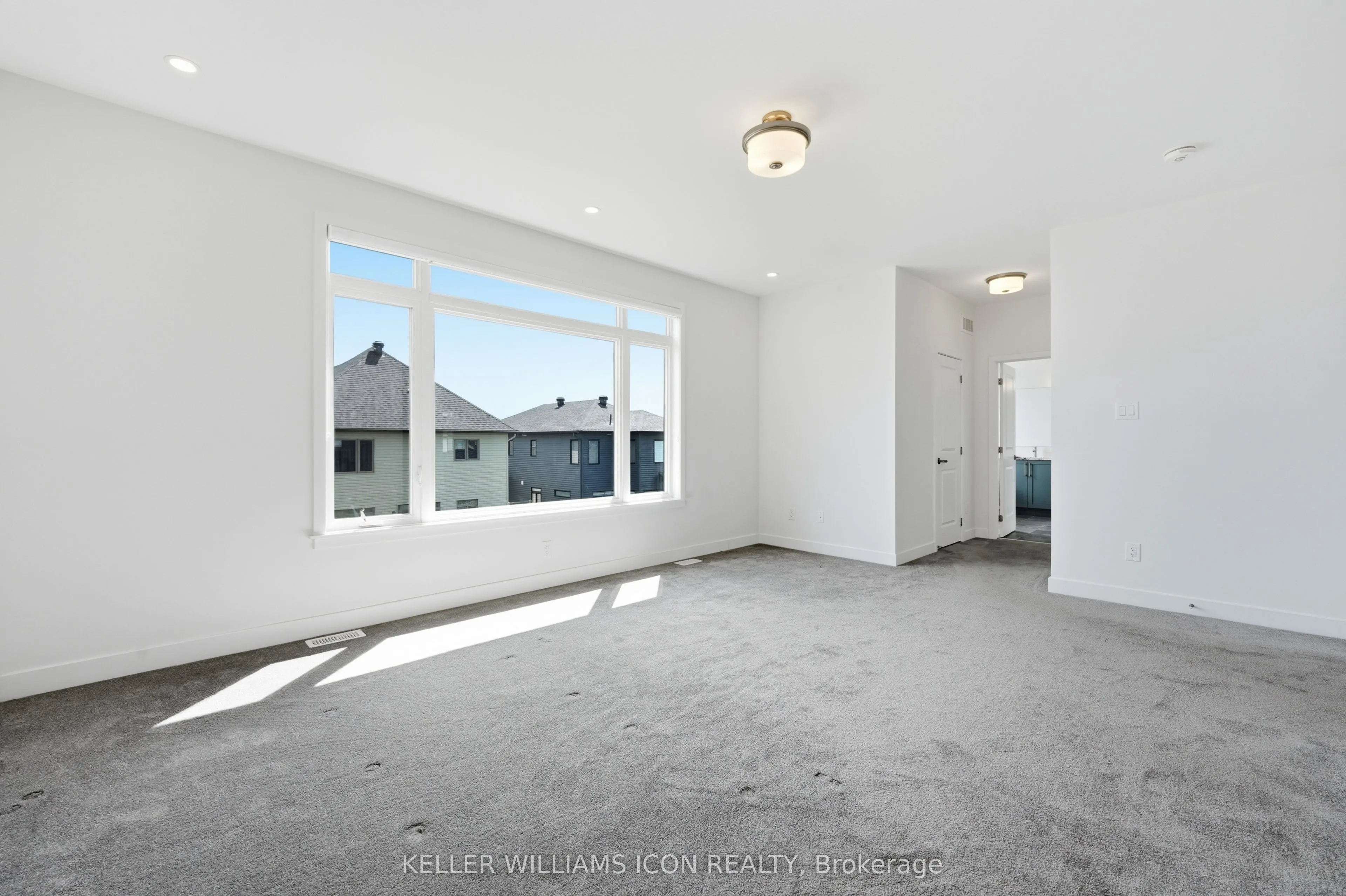 702 Rosales Ridge
