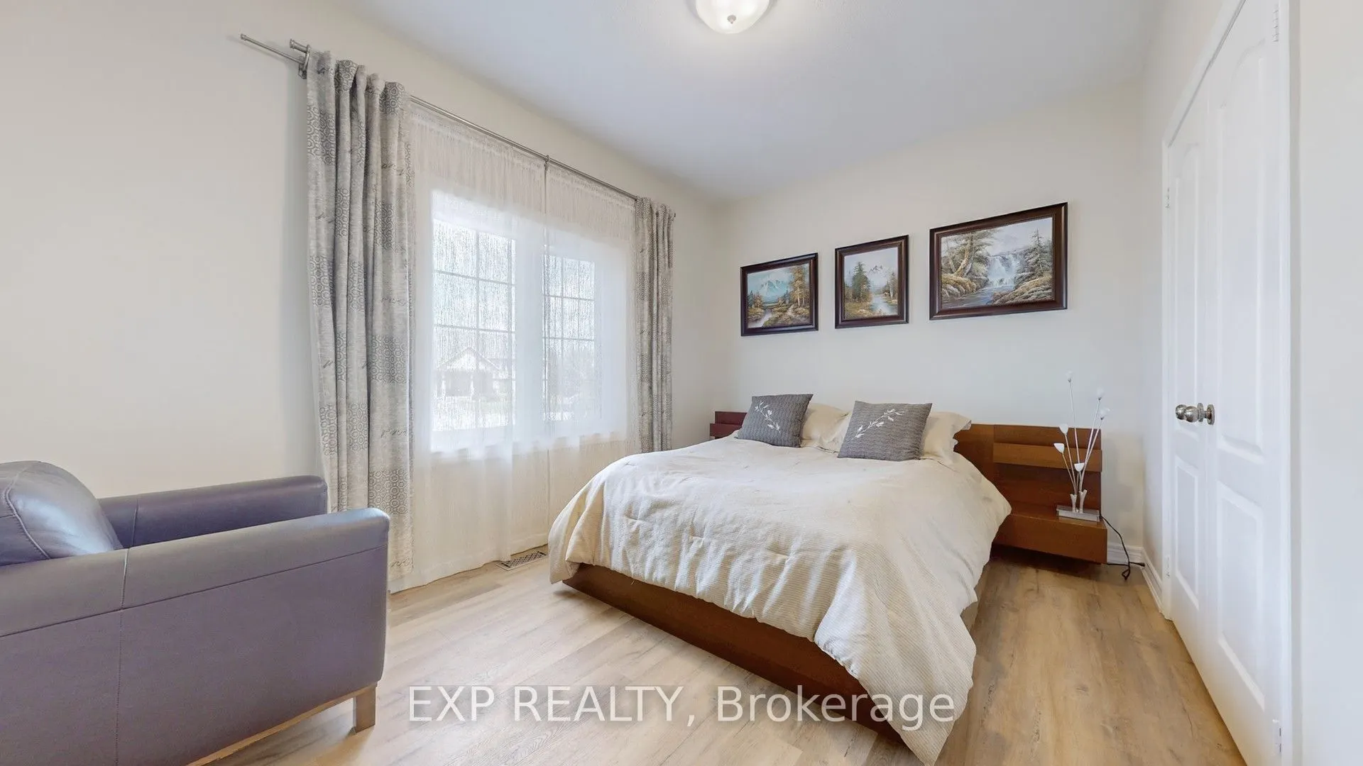 42 Somerville Crescent