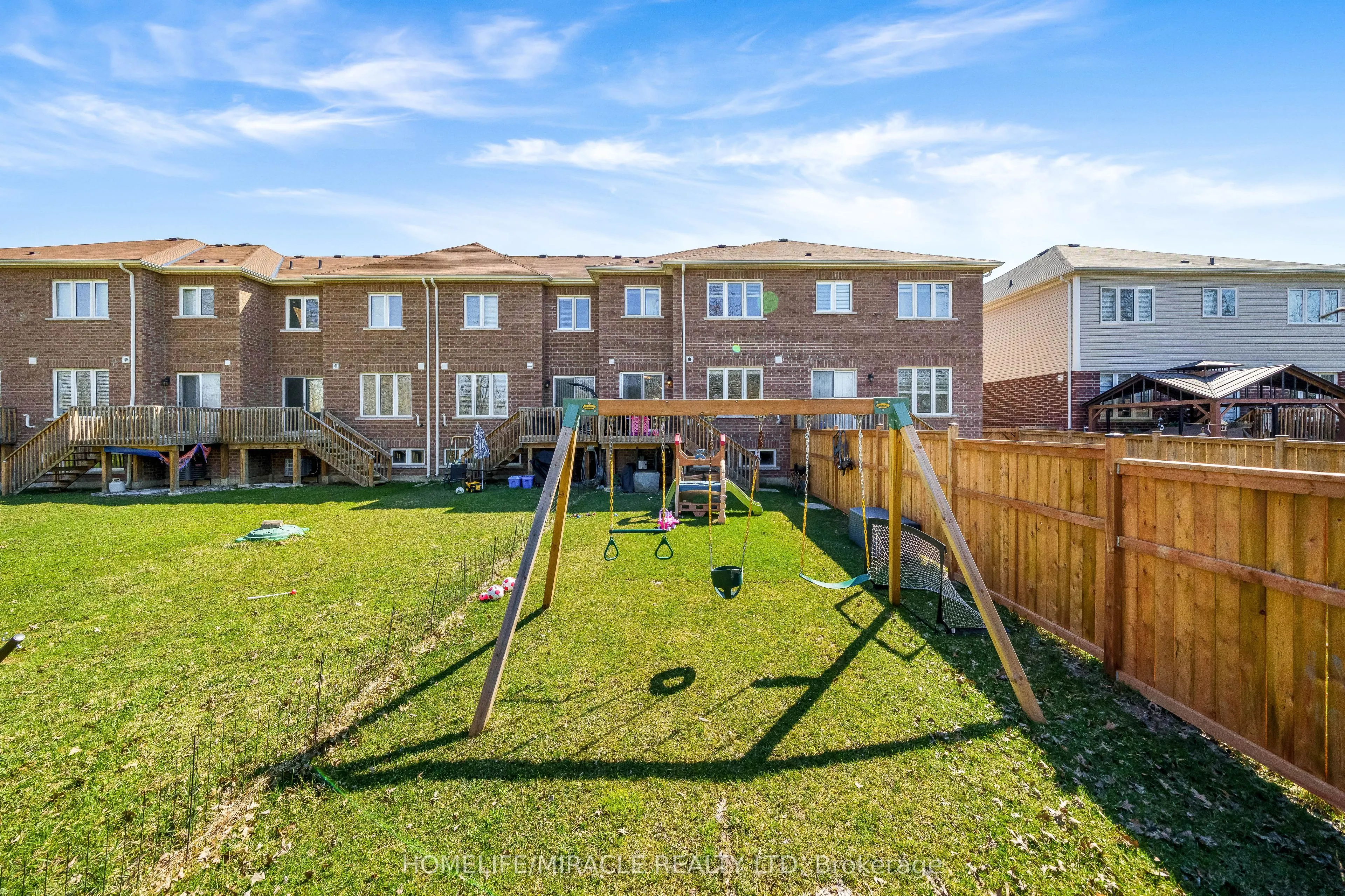 96 Esther Crescent S