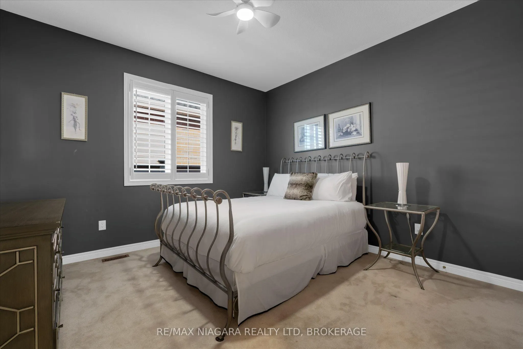 404 Wright Crescent