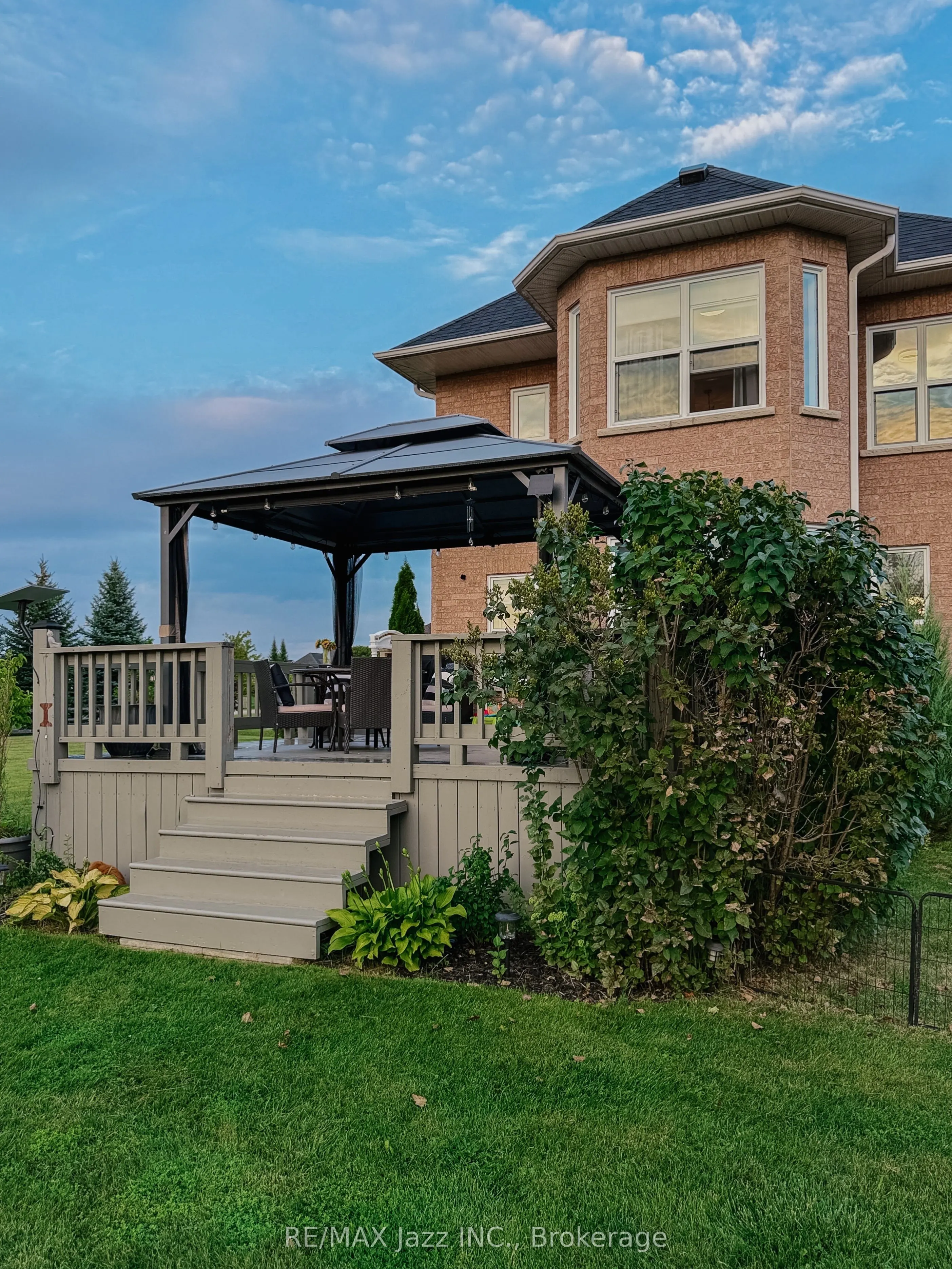 29 Songbird Crescent