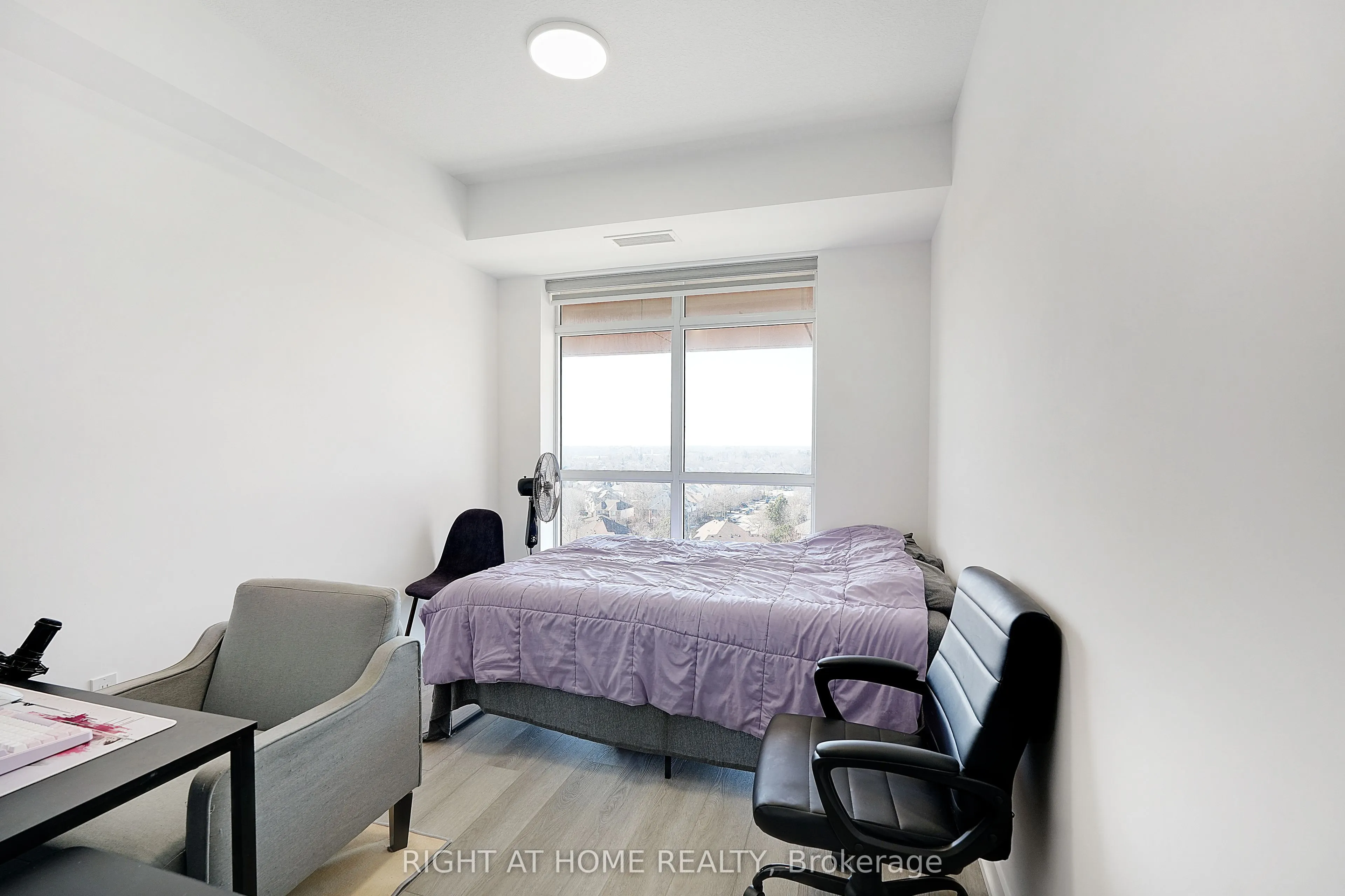 460 Dundas Street E #905