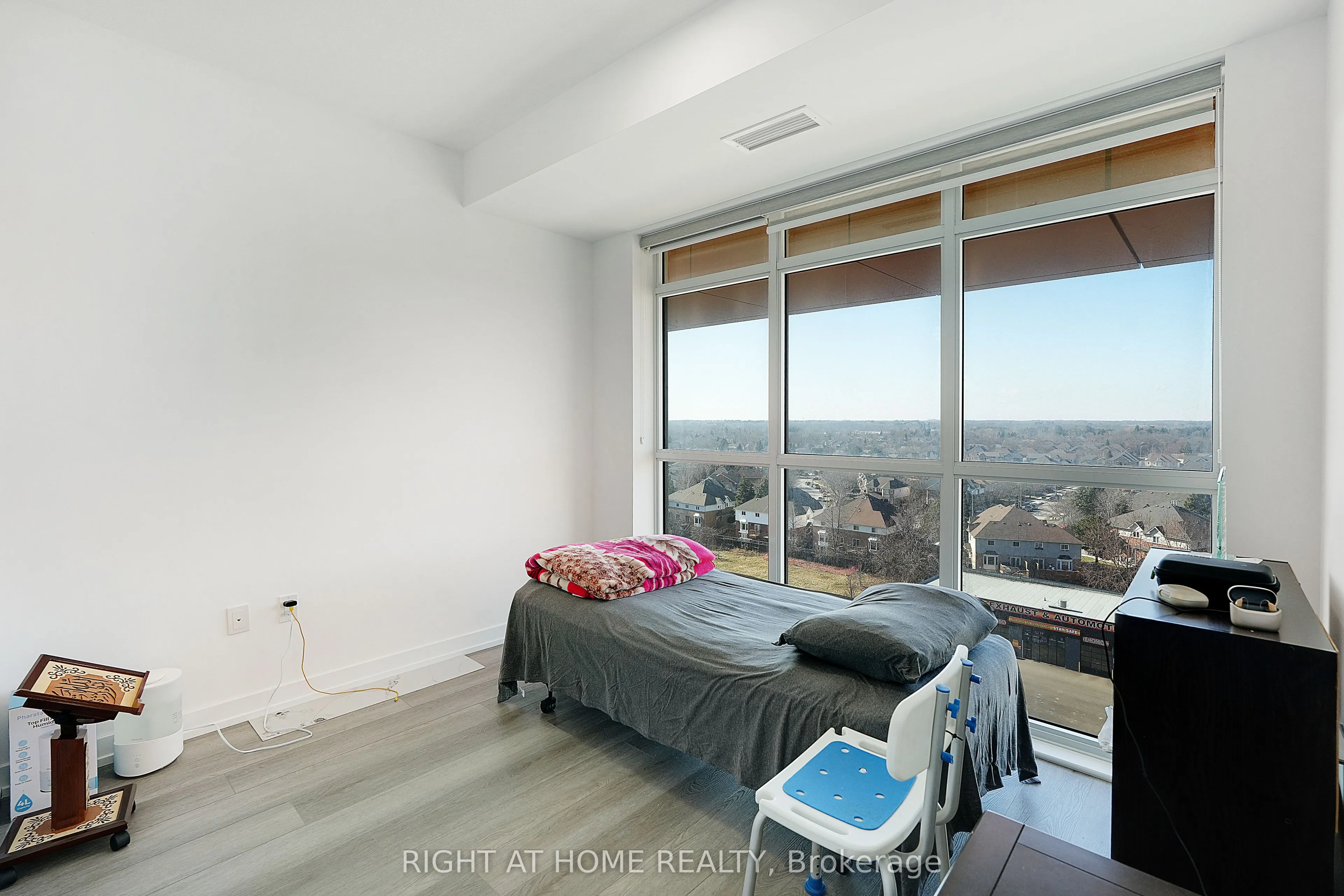 460 Dundas Street E #905