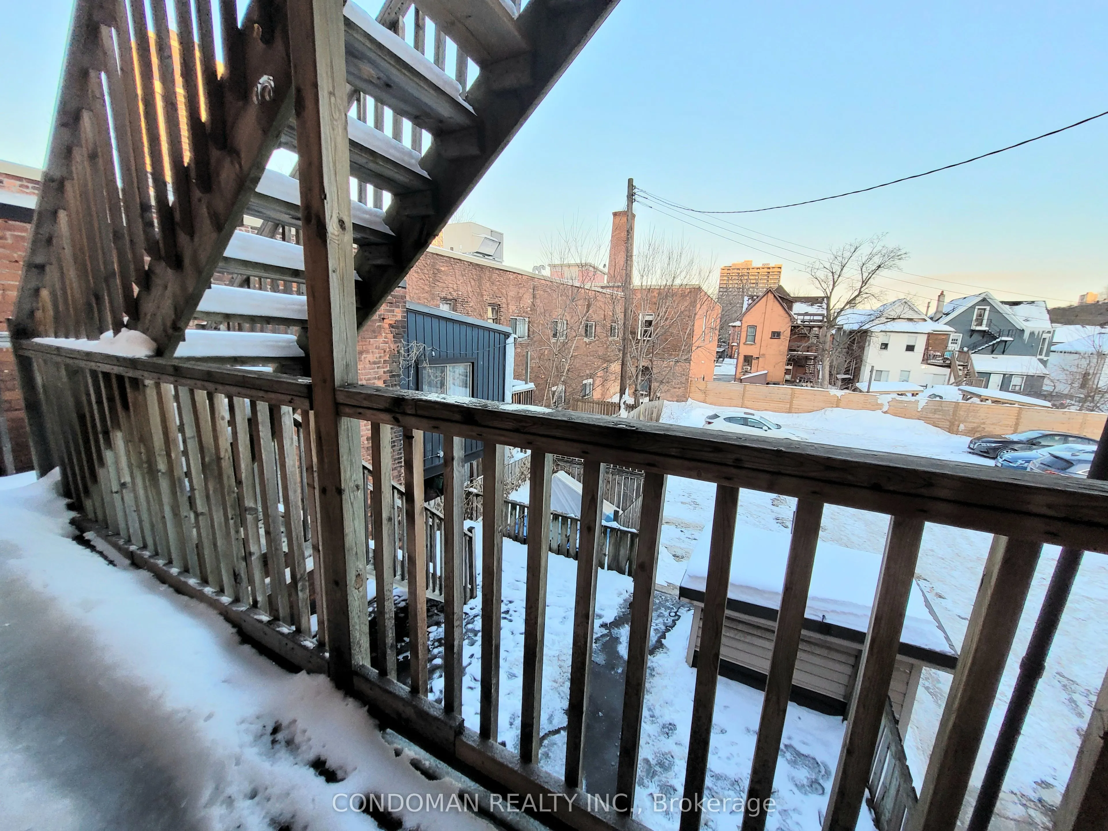 135 John Street S #4