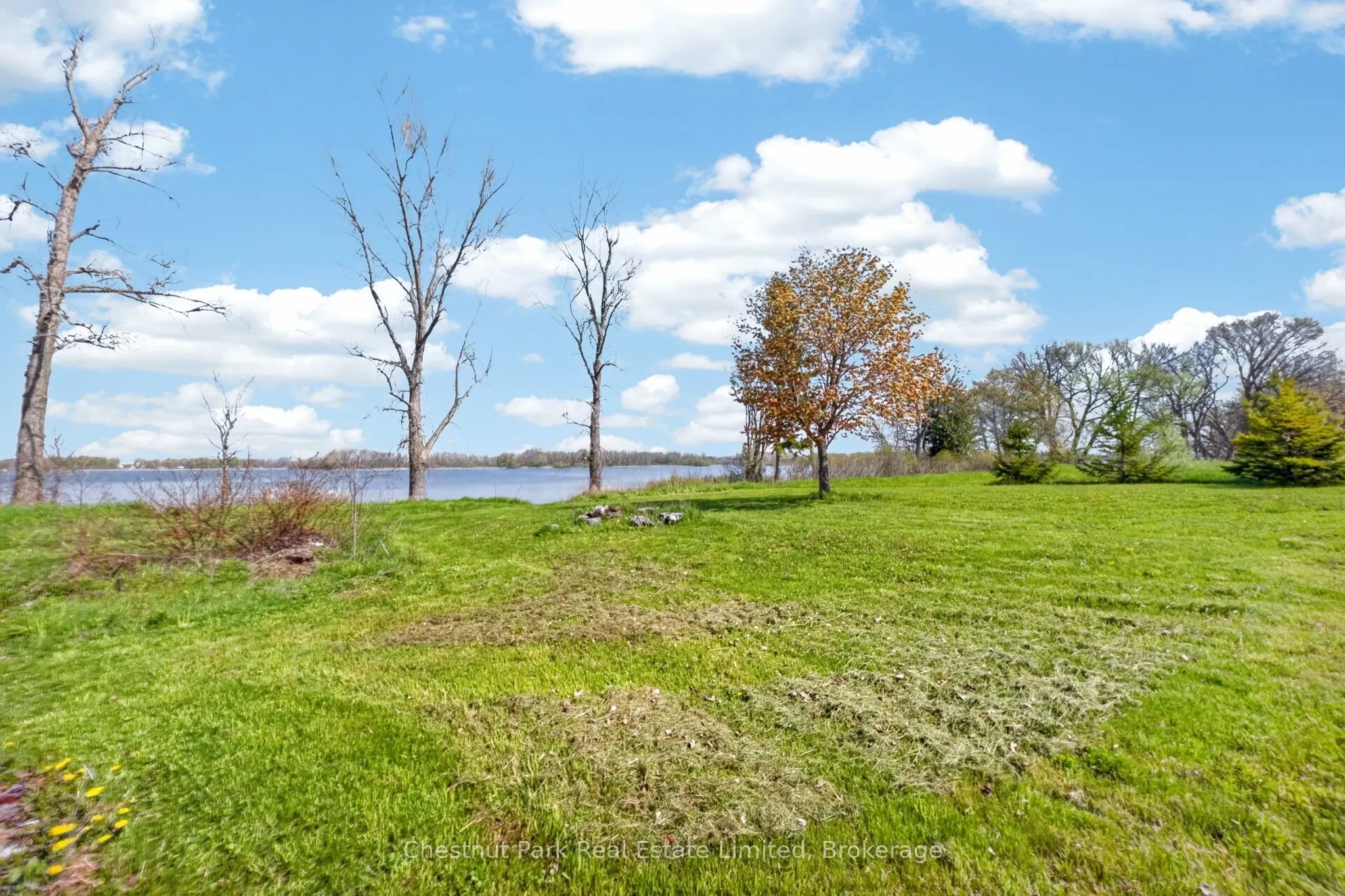 1092 Huycks Point Road