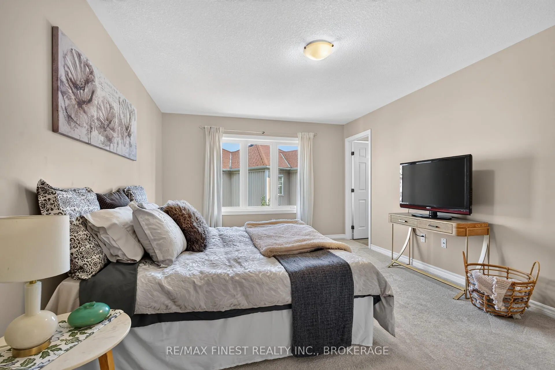 767 Newmarket Lane