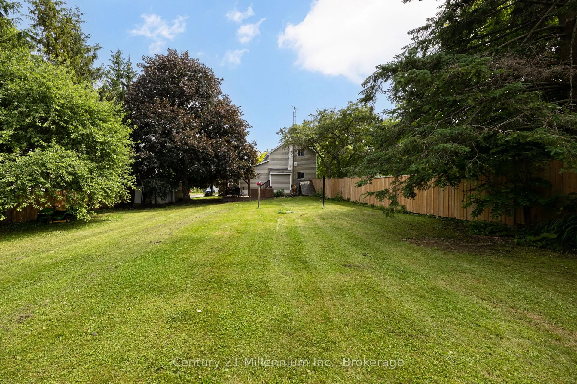 332 Bruce Road 40