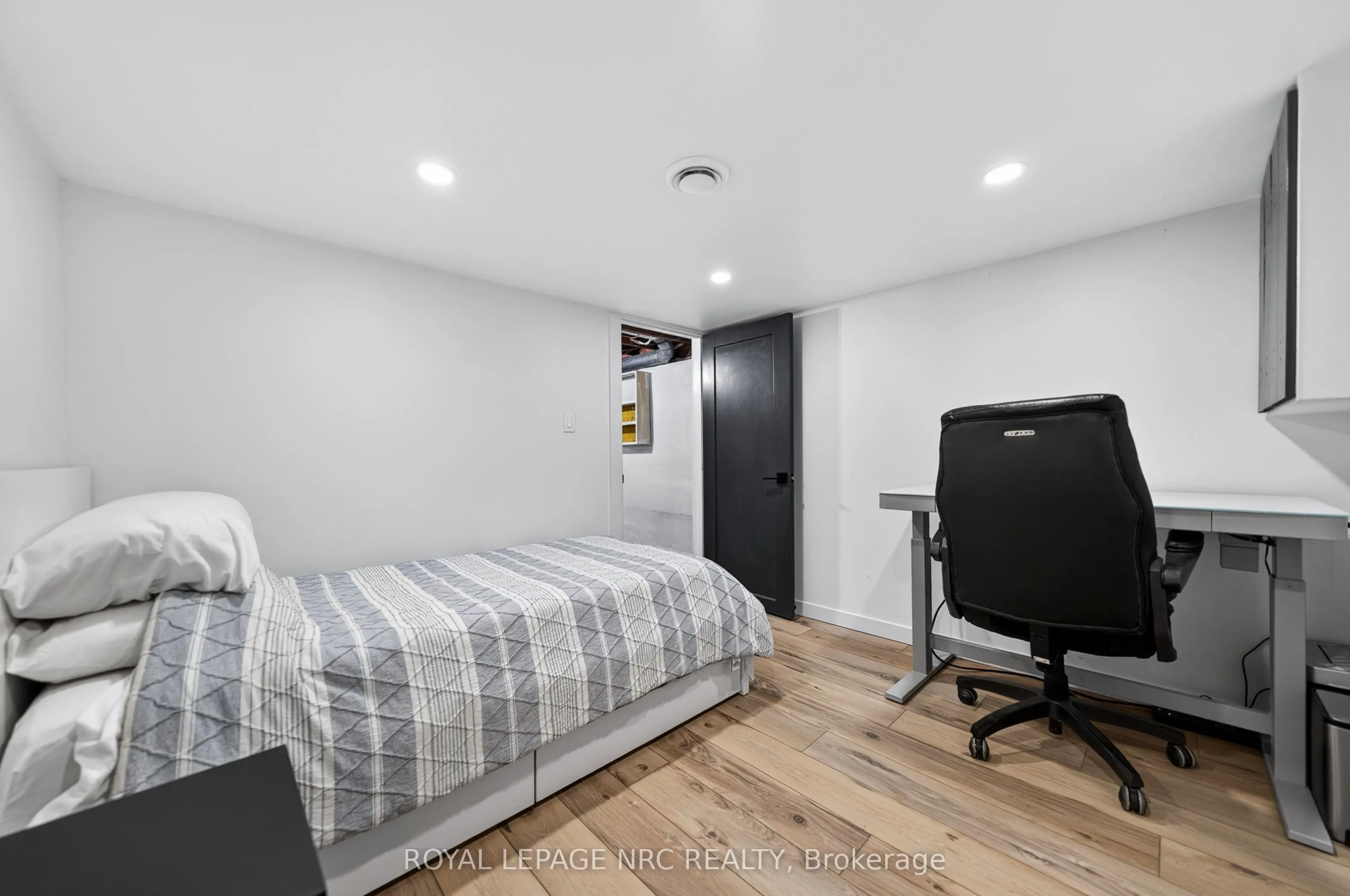 56 Decew Street