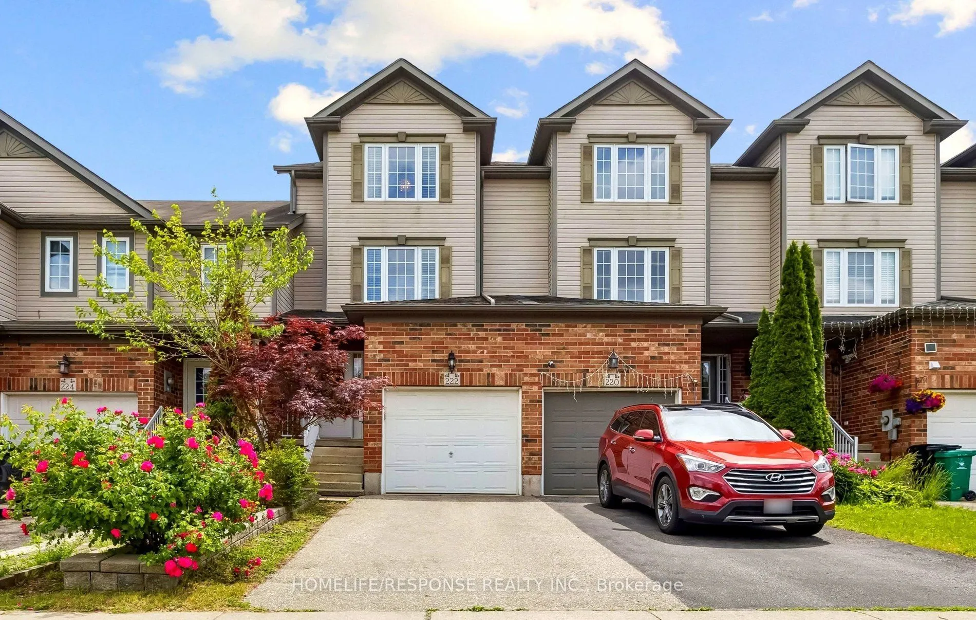 222 SOPHIA Crescent