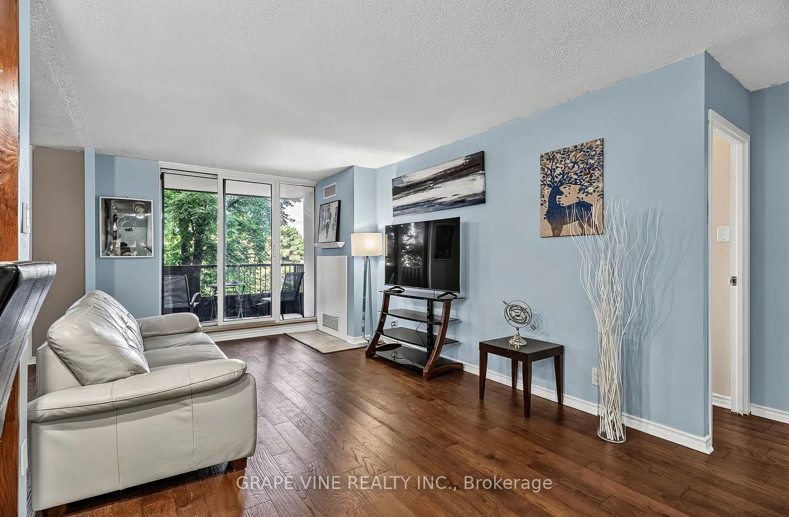 2951 Riverside Drive #504