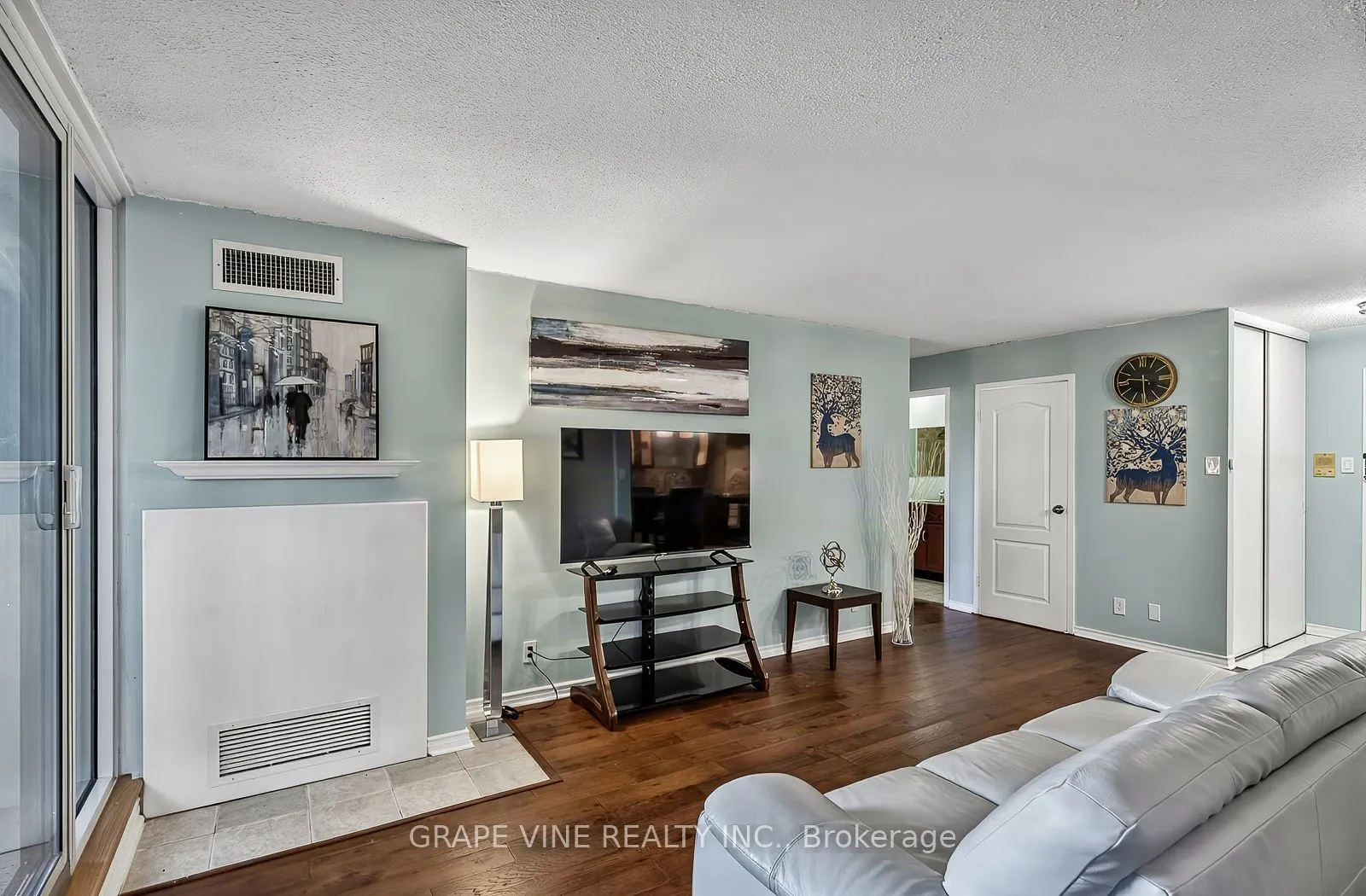 2951 Riverside Drive #504