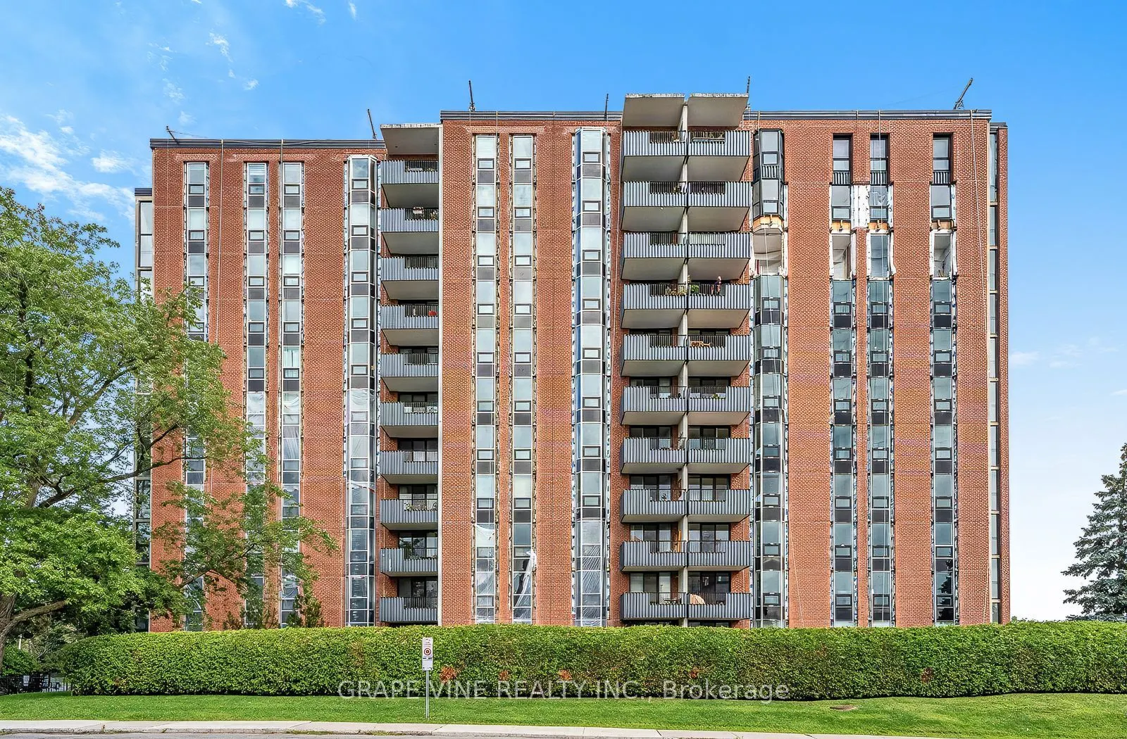2951 Riverside Drive #504
