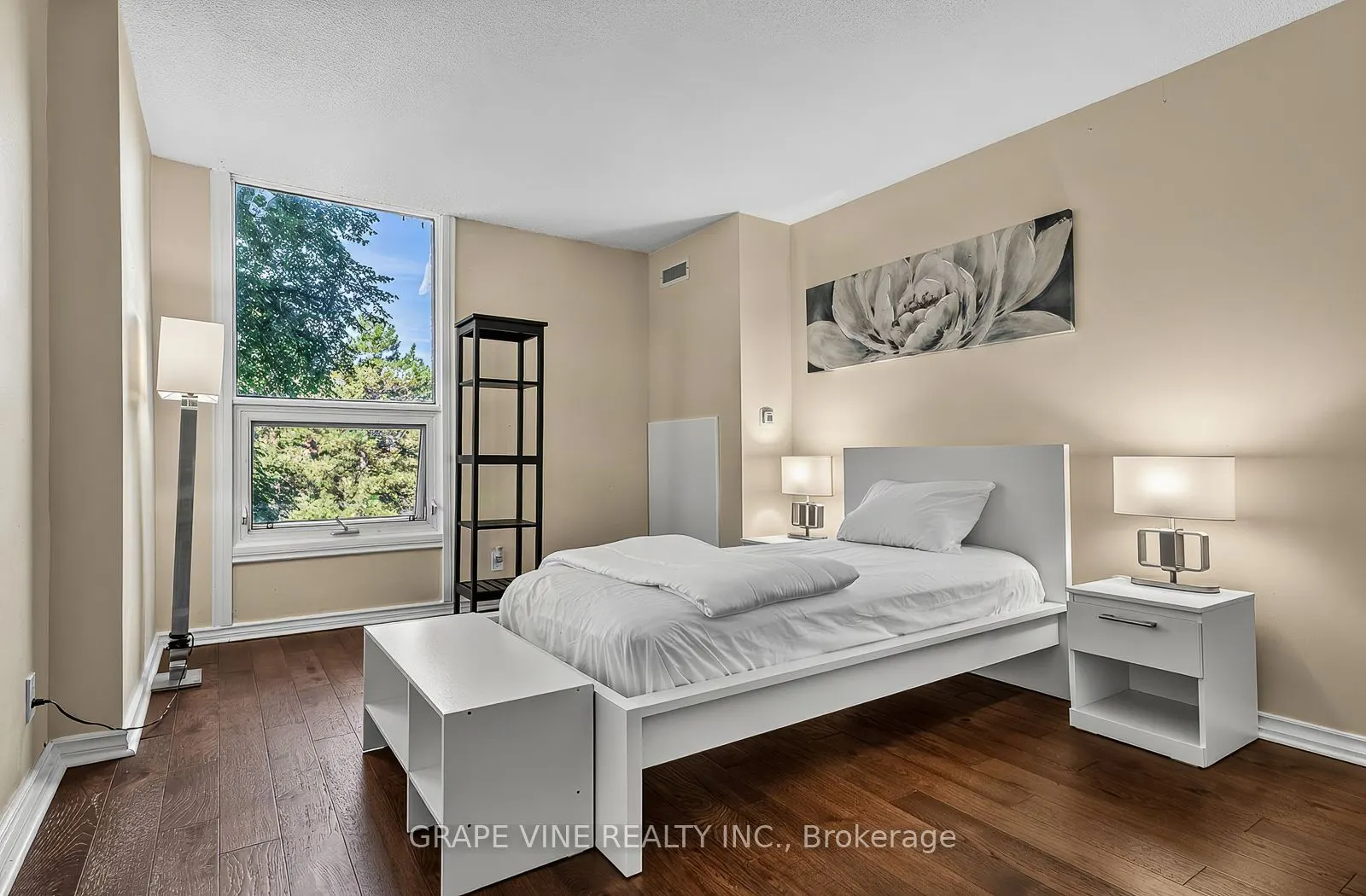 2951 Riverside Drive #504