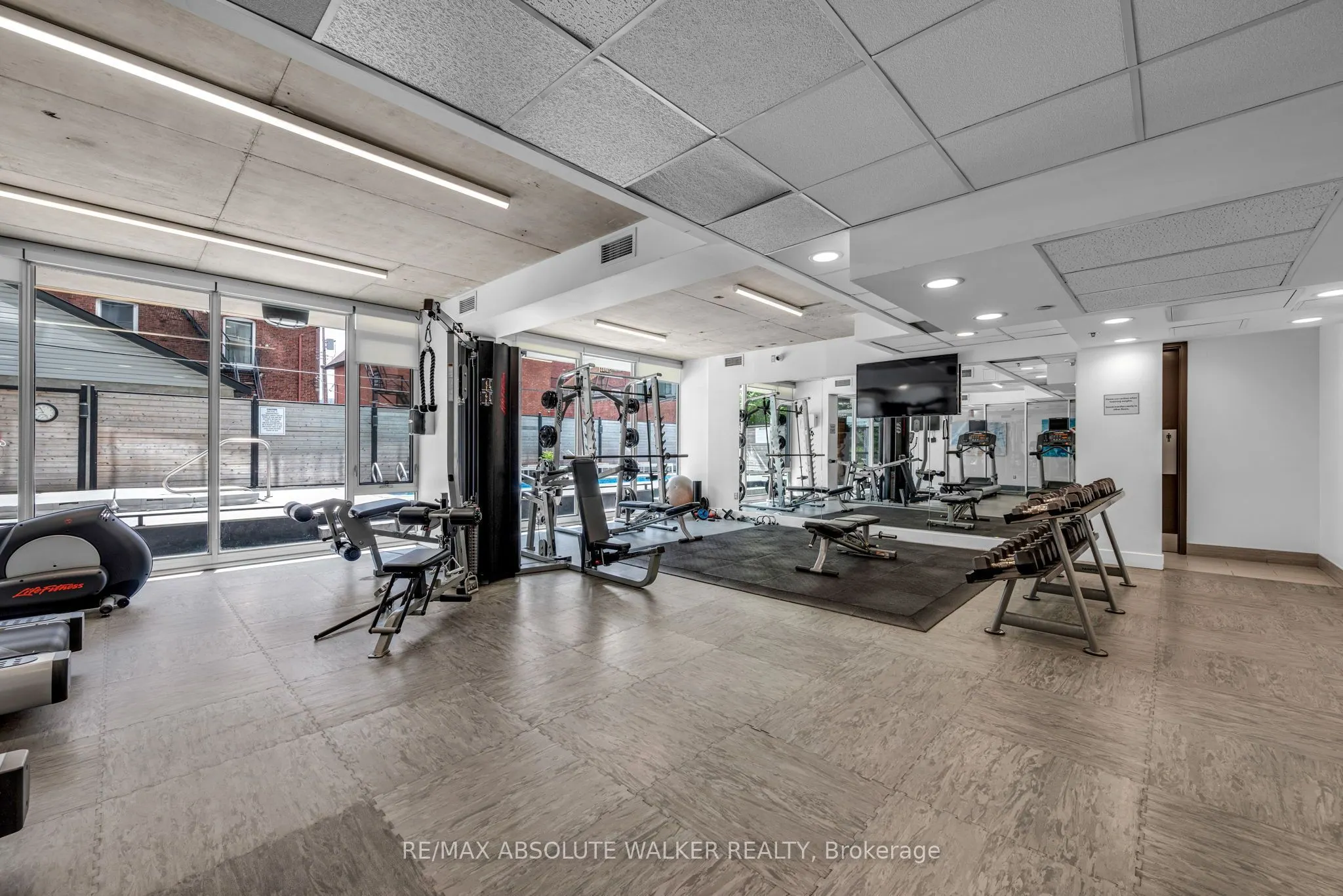 300 Lisgar Street #810