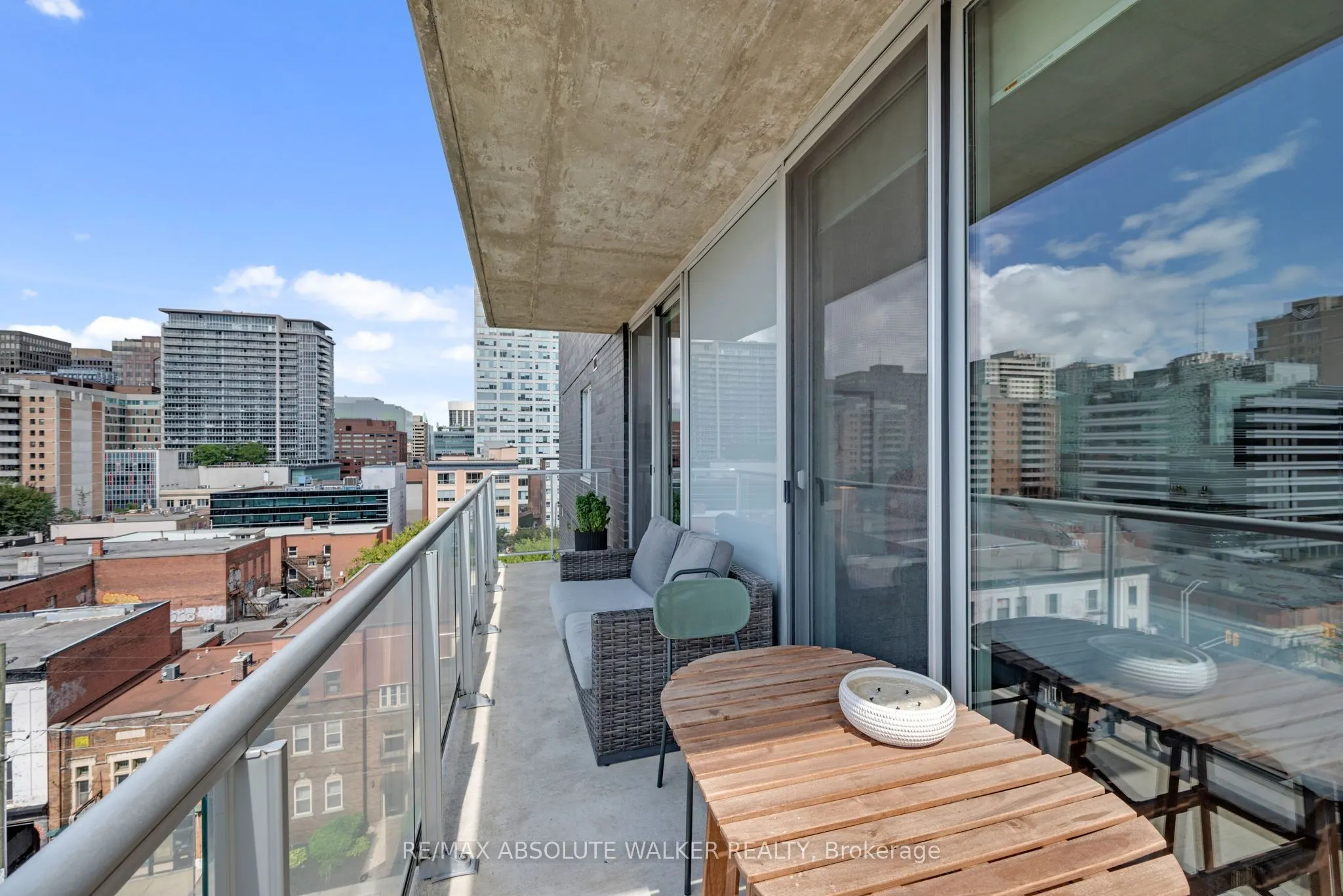 300 Lisgar Street #810