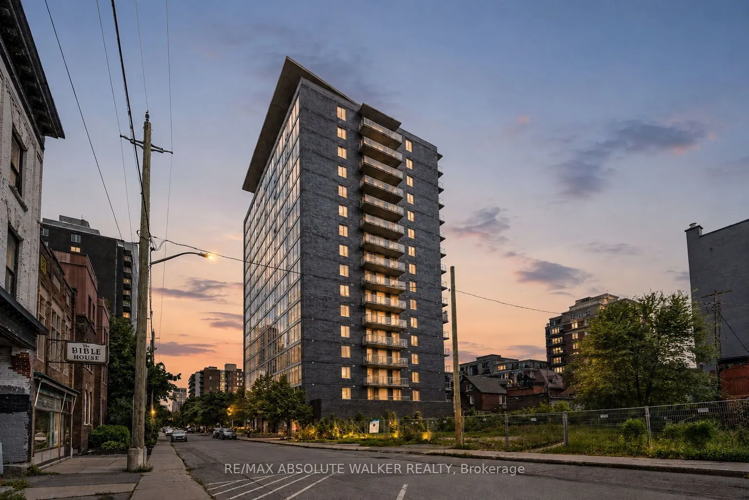 300 Lisgar Street #810