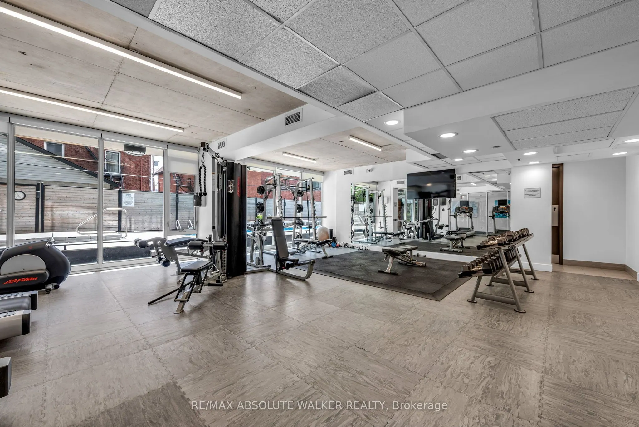 300 Lisgar Street #810
