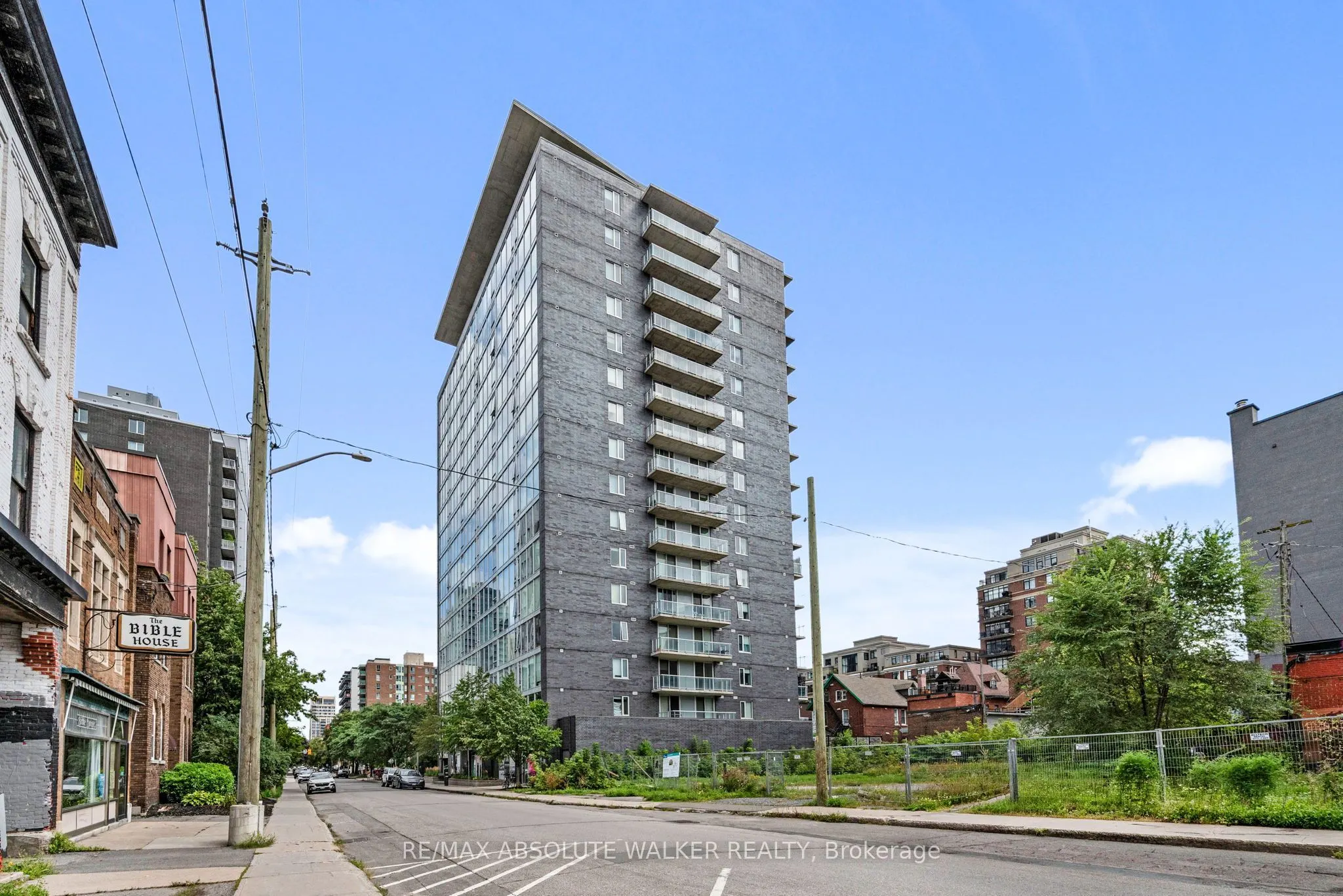 300 Lisgar Street #810
