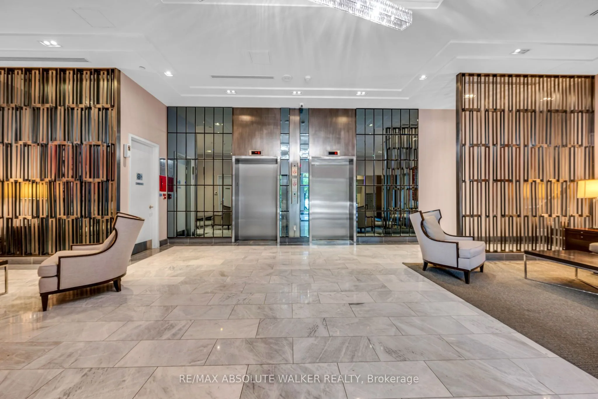 300 Lisgar Street #810