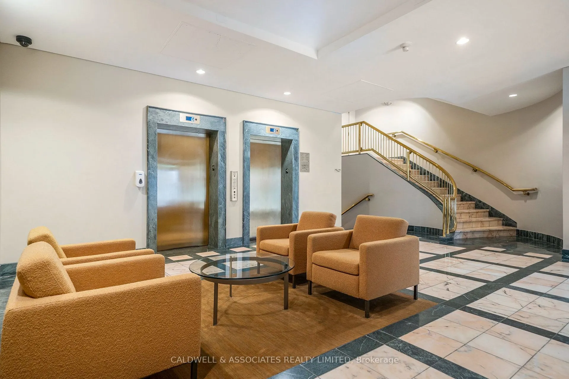 15 Murray Street #104