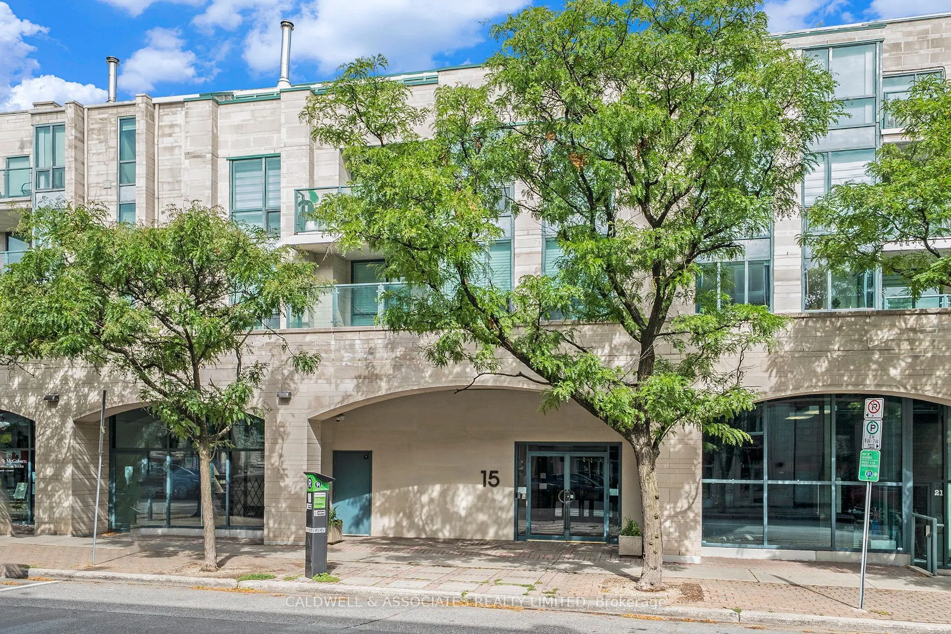15 Murray Street #104